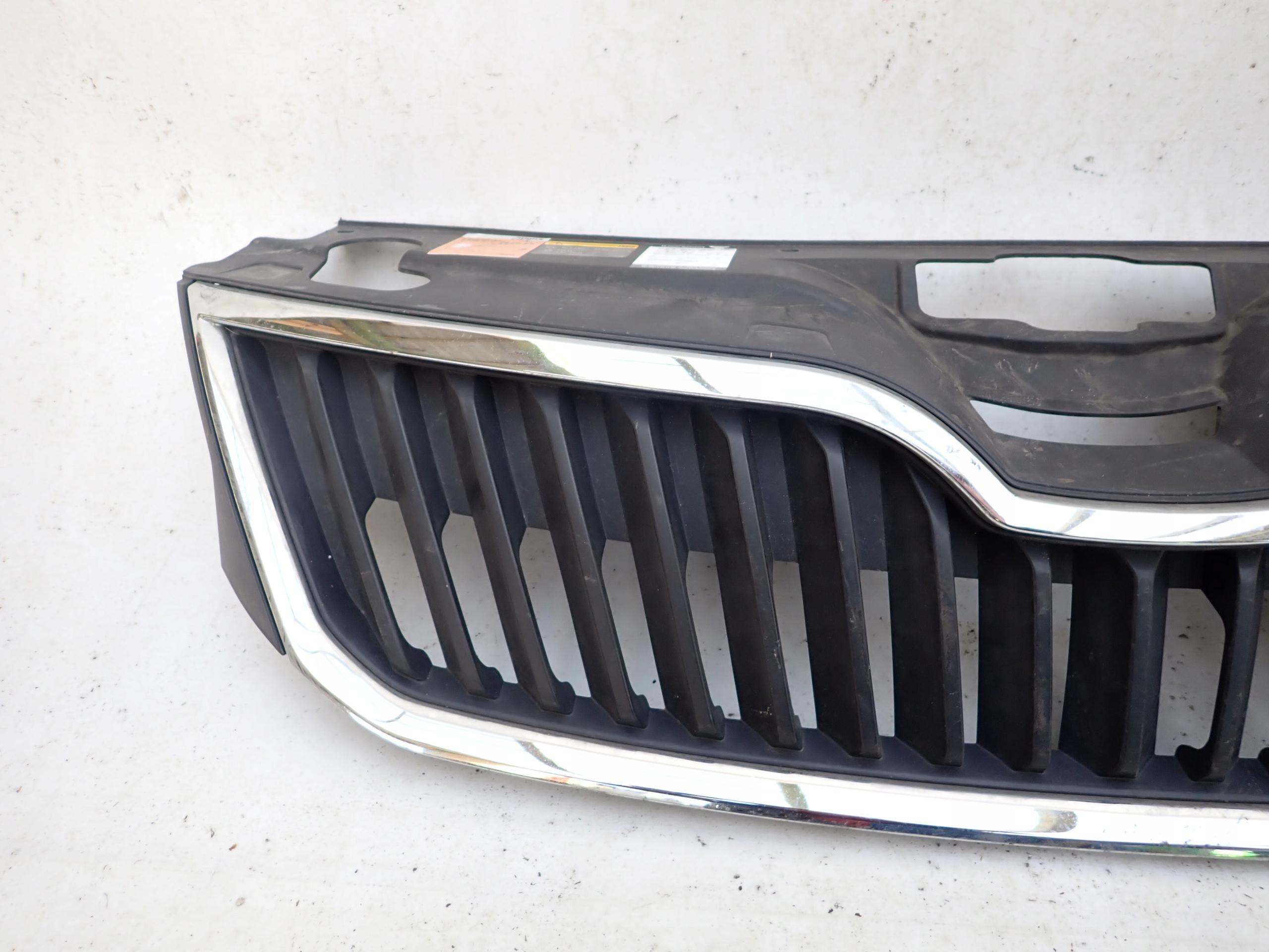 SKODA RAPID 12-19 Grill Grill