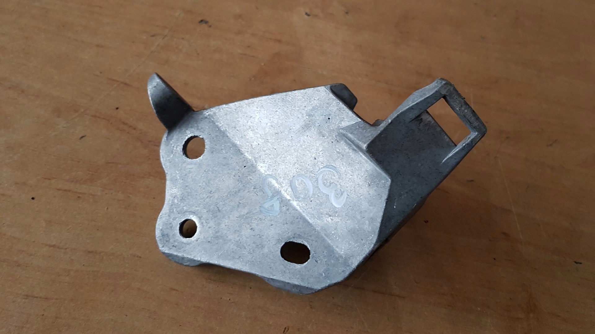 Console Support LINEK PEUGEOT 308 II T9 113103186