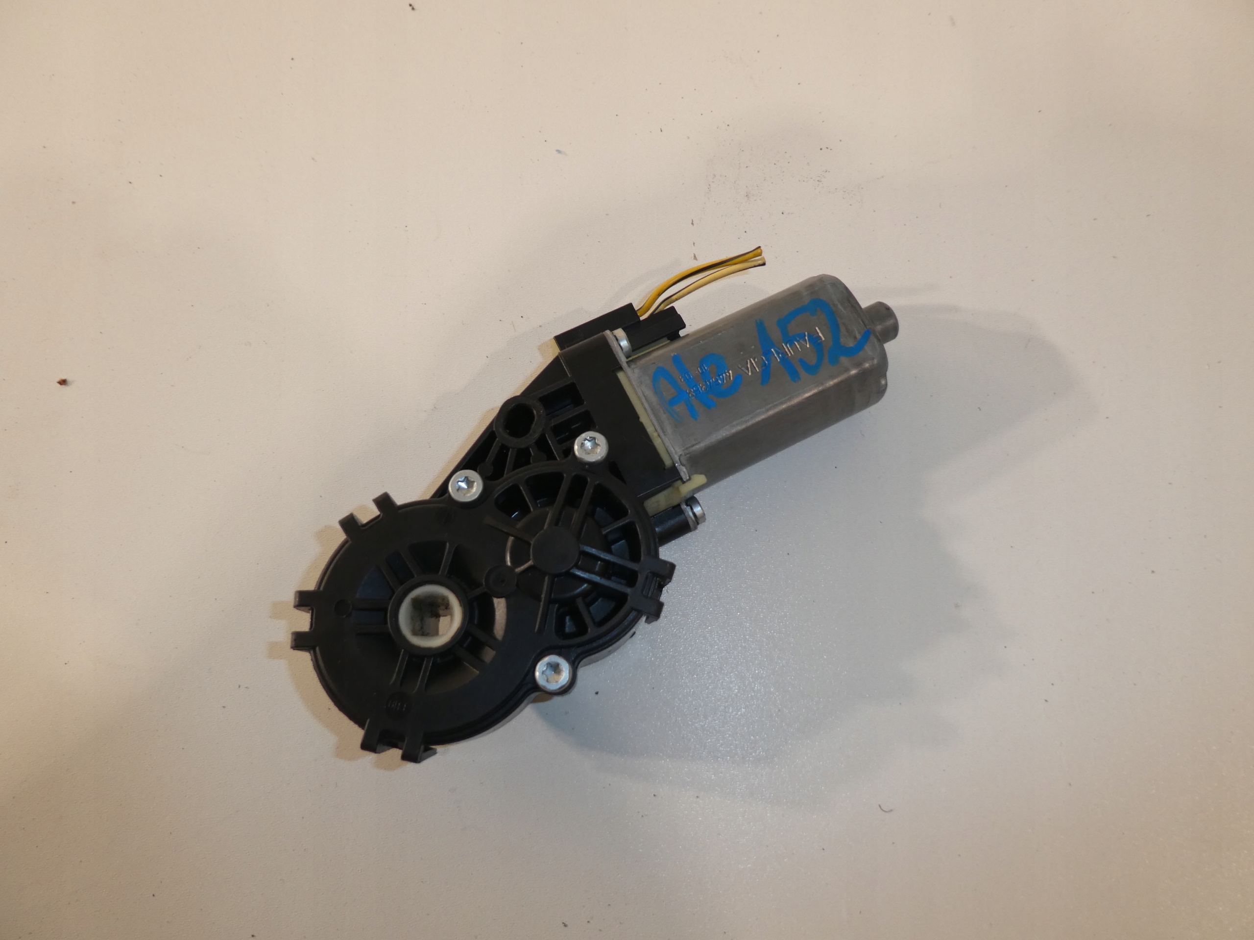 AUDI VW mini motor control seat 0390203470