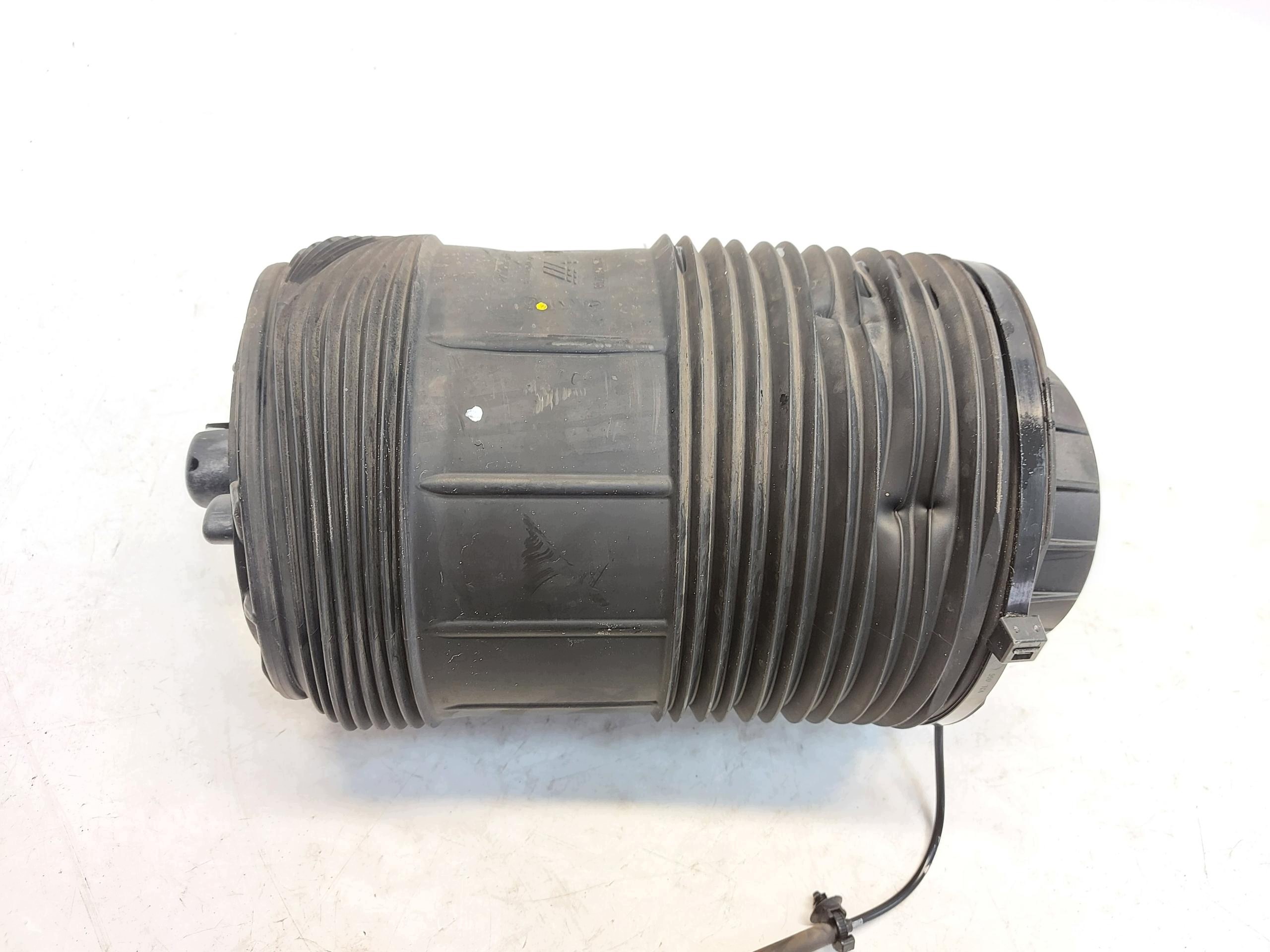 Audi Q8 E-TRON SportBack miech silent block left rear part 4m0616001ak