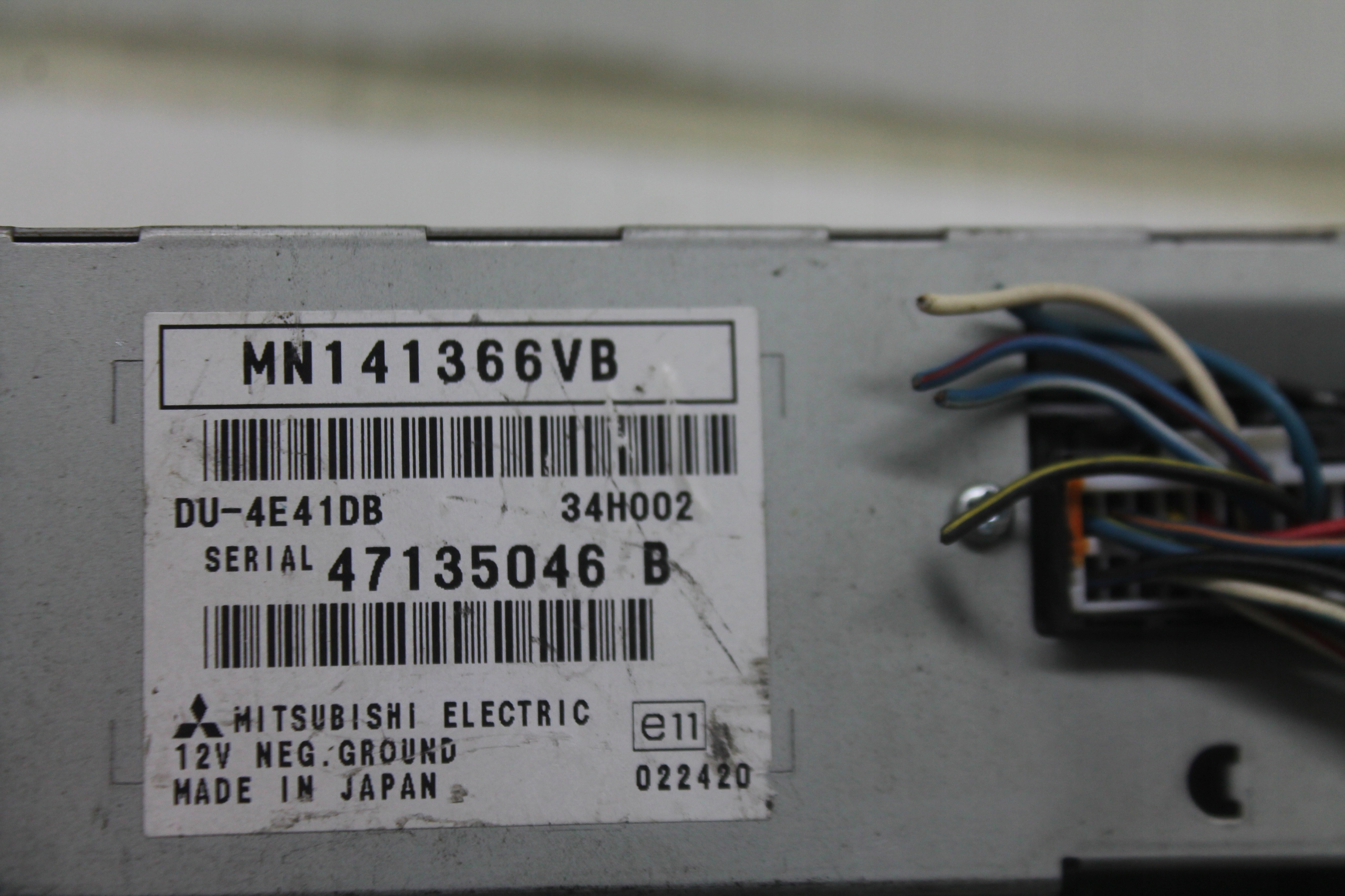 display clock MN141366VB MITSUBISHI GRANDIS