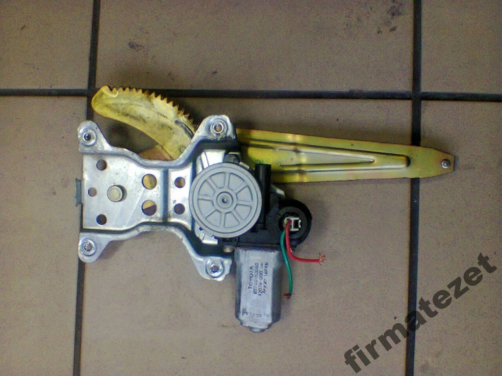 YARIS VERSO 98-03 MECHANIZM SZYBY LEWY TYLNY 2pin