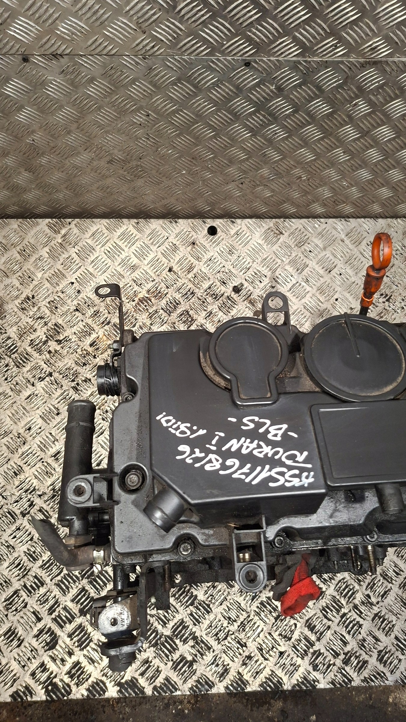 engine pillar Z WTRYSKAMI VW TOURAN and 1.9TDI BLS