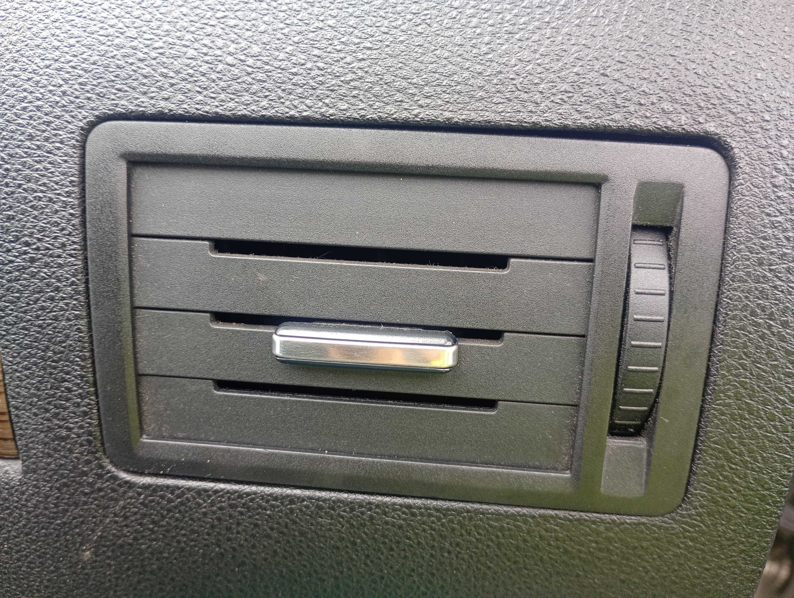 mřížka klími vzduchový pravá spolujezdce Ford C-MAX 1 a FL 07-11