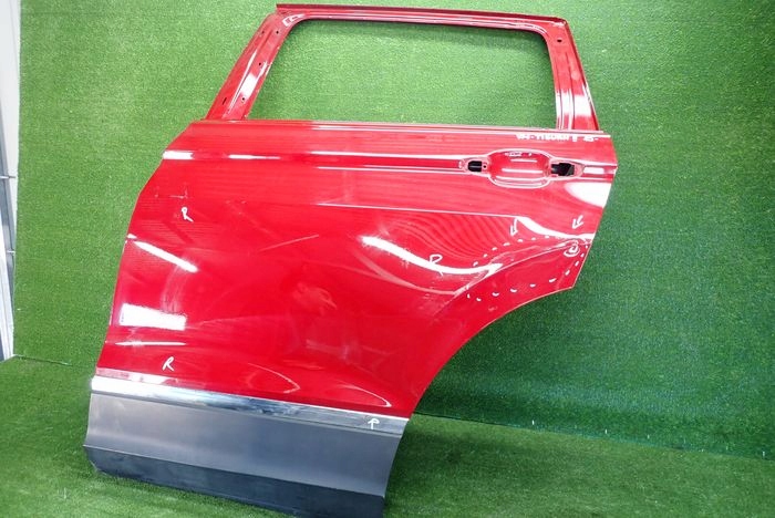 VW TIGUAN II 15- door left rear. rear part
