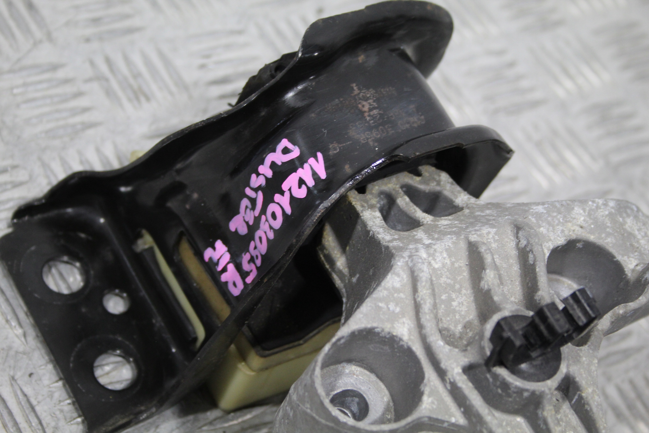 supporto Supporti motore usato DACIA DUSTER e LIFT
