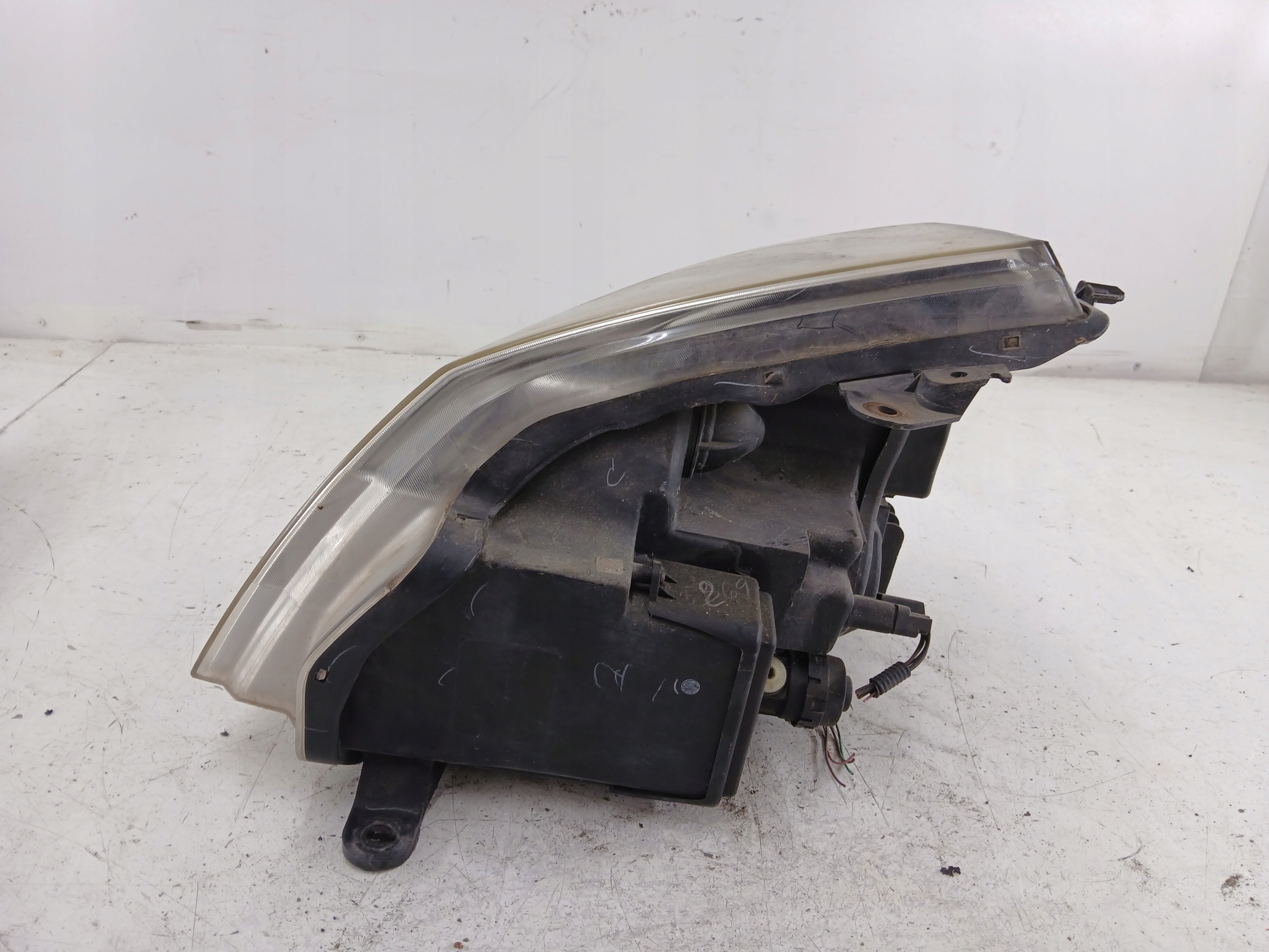RENAULT VEL SATIS light right front