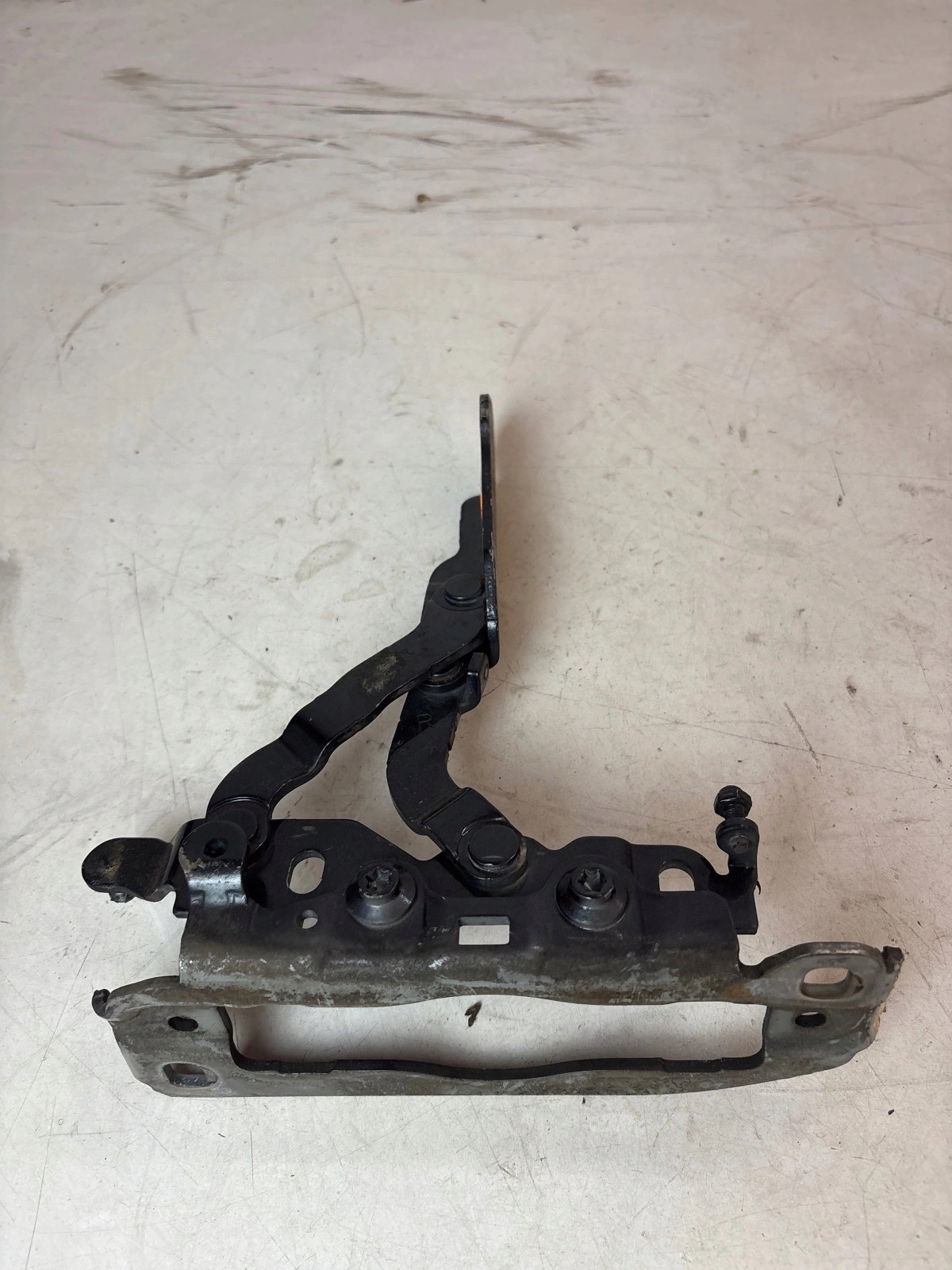hinge bonnets front front right Mercedes W204