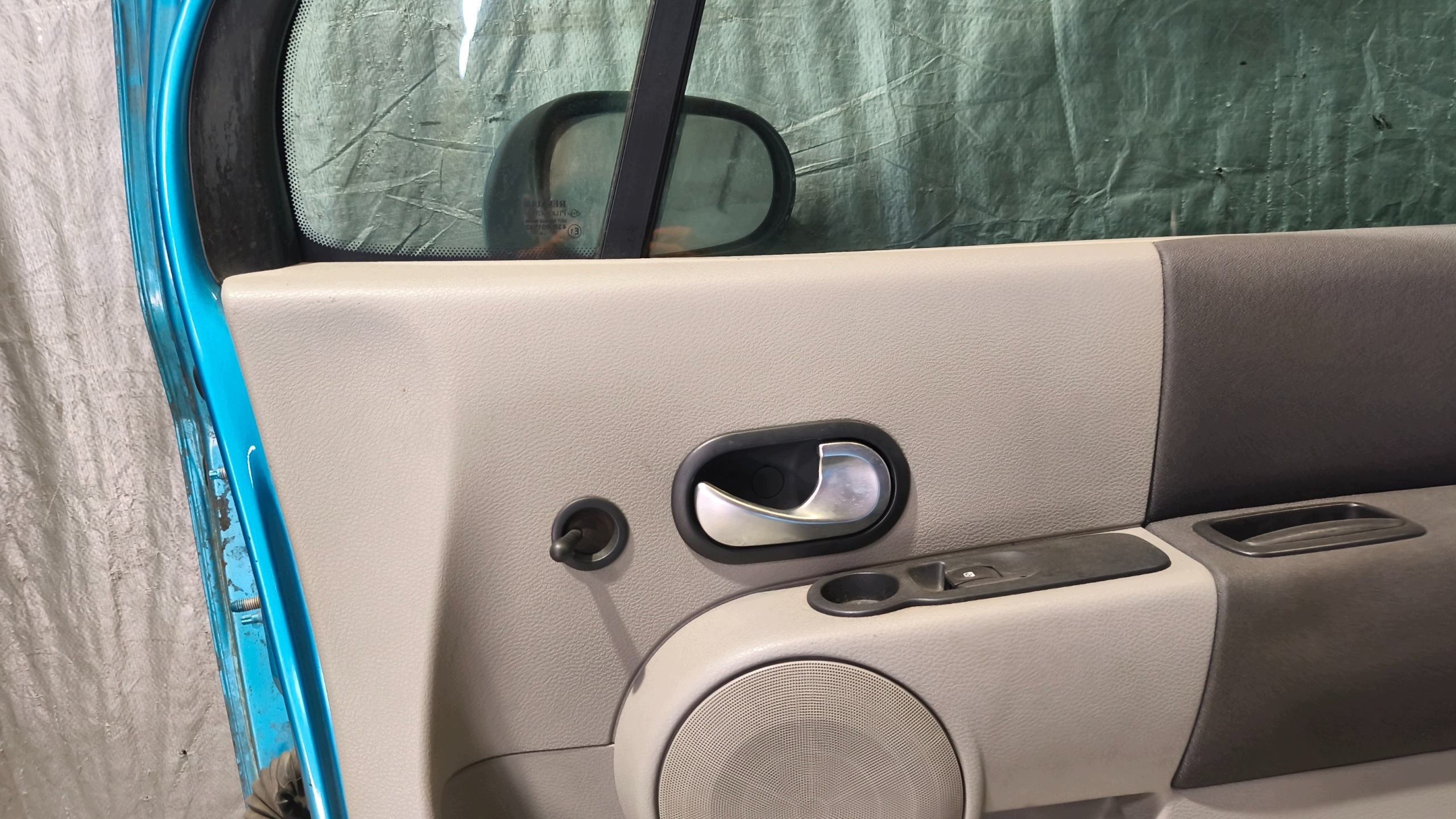 door right front RENAULT MODUS 2004r K: TEJ42