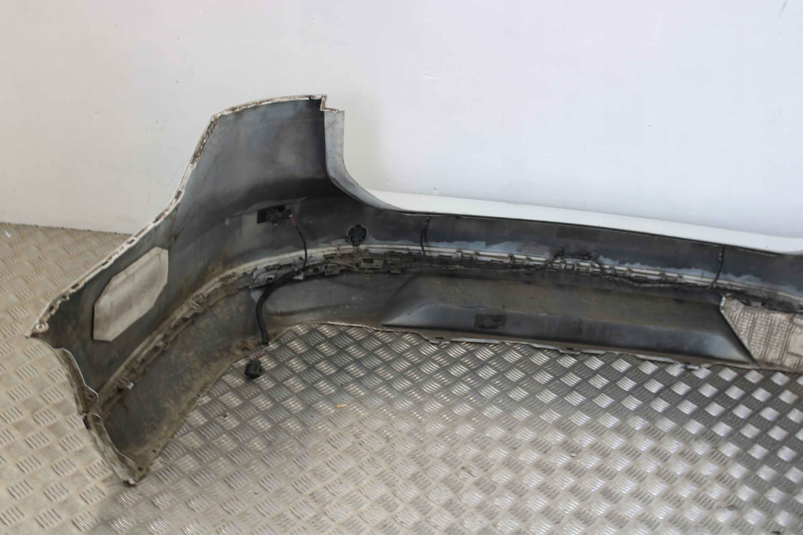 bumper rear part rear complete 4 X PDC VW PASSAT B8 3G0 3G9 KOMBI