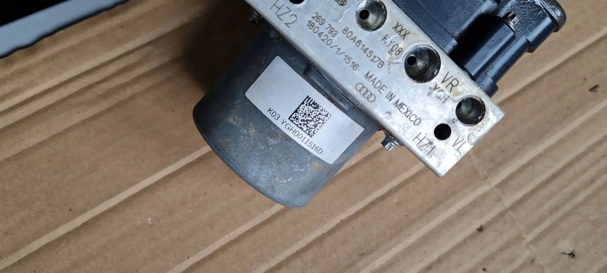 SQ5 Q5 80A brake booster ABS control unit 80A614517AB 80A907379B
