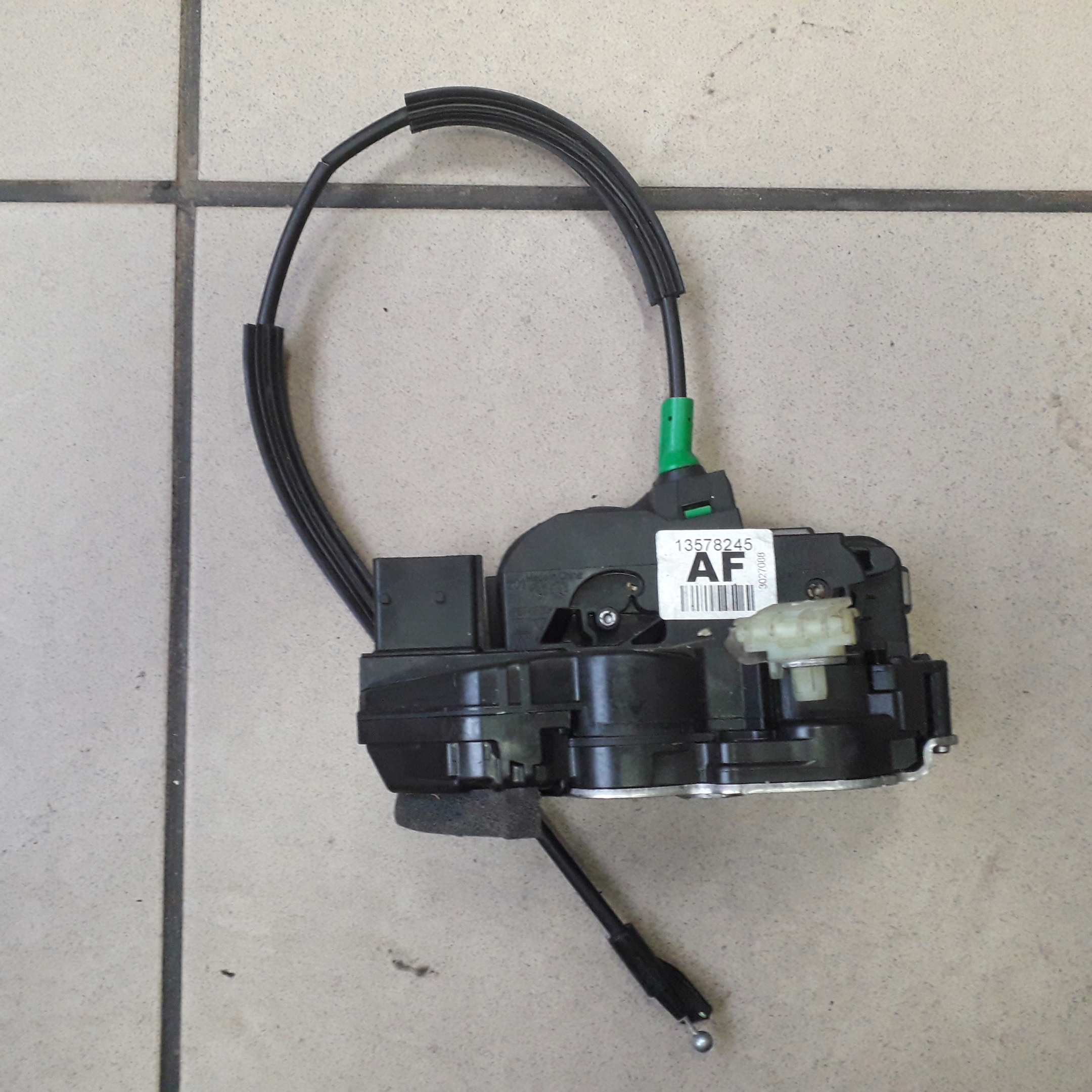 CHEVROLE ORLANDO CRUZE ZAMEK PRAWY TYŁ 13578245 AF