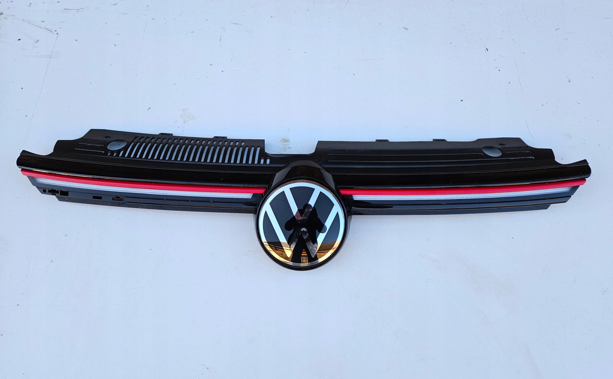 VW Golf V Kühlergrill FRONTGRILL Kühlergitter 5WA907572B - Thumbnail 1