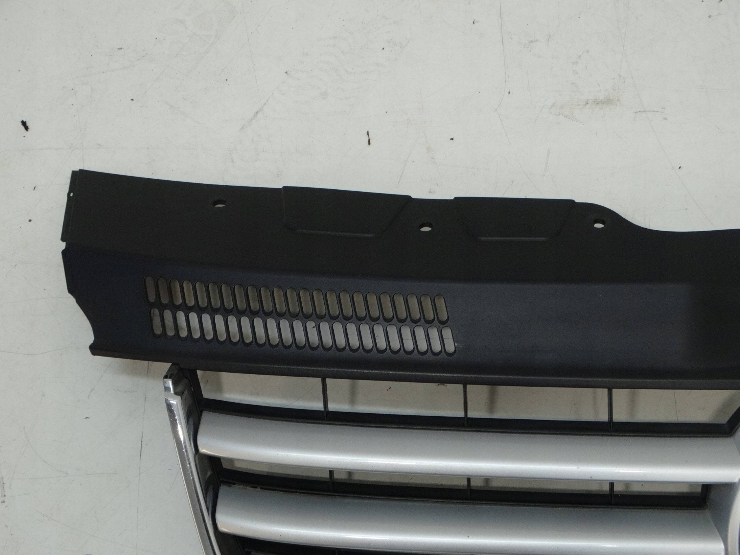 maska nárazníku předek VW T5 MULTIVAN TRANSPORTER CARAVELLE 7H5807101
