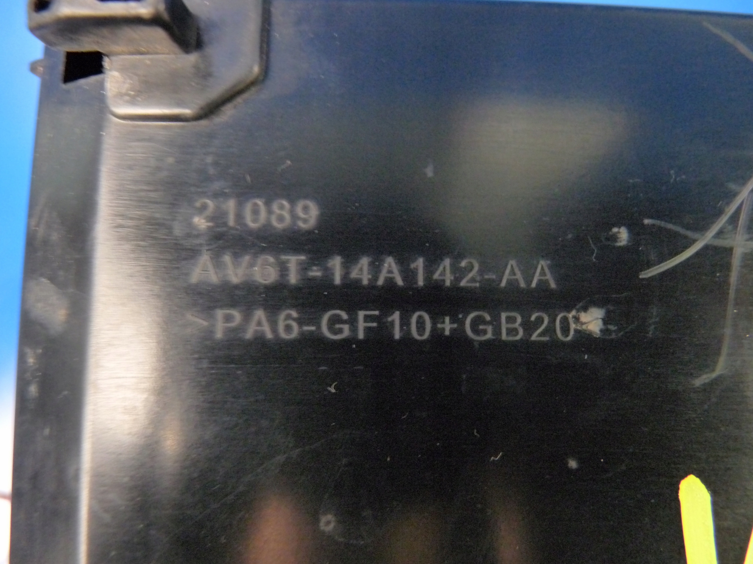 VOLVO V40 II Module fusibles