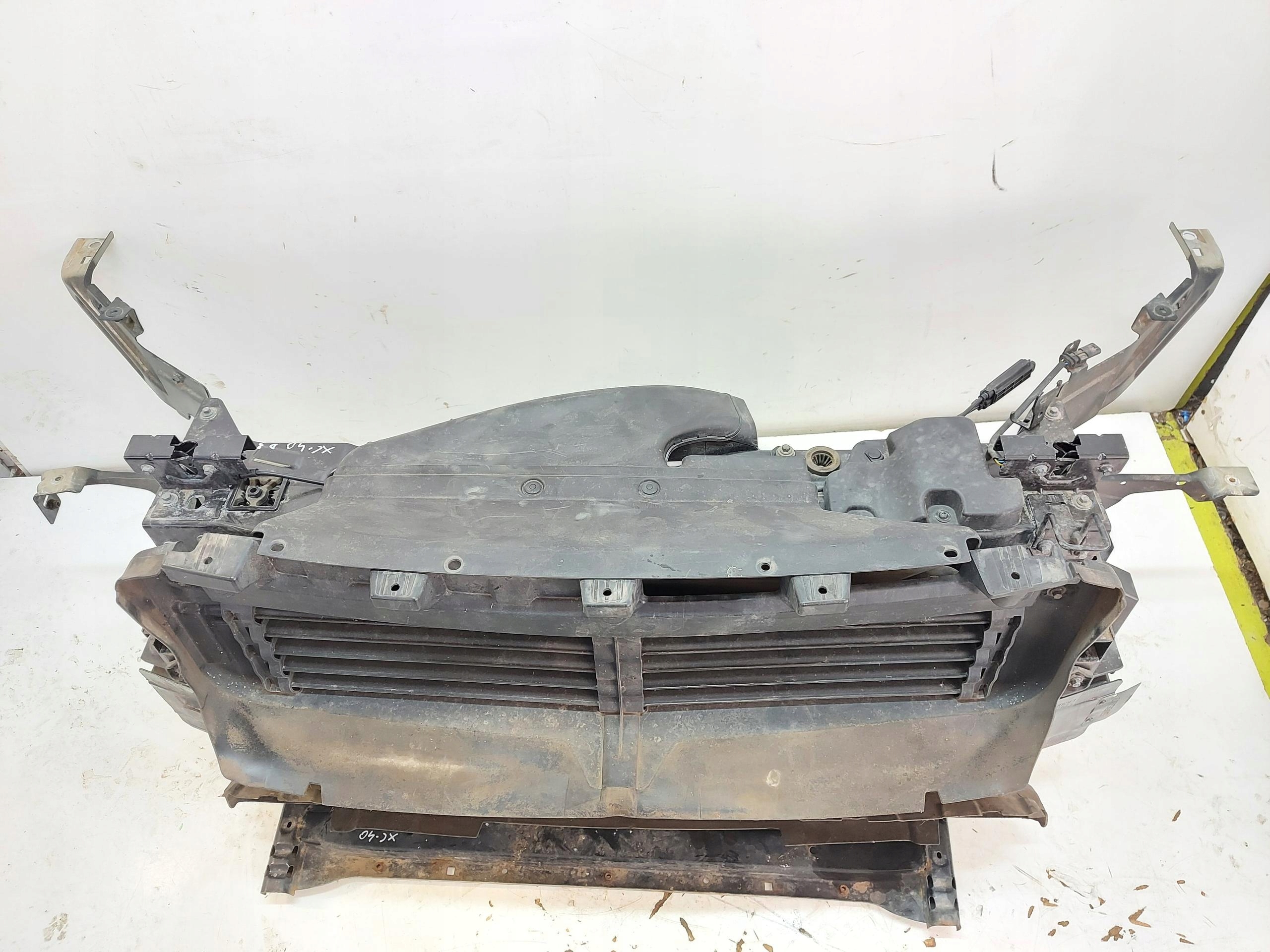 VOLVO XC40 D3 2.0 D support panel for radiators radiator fan pillar 32222109