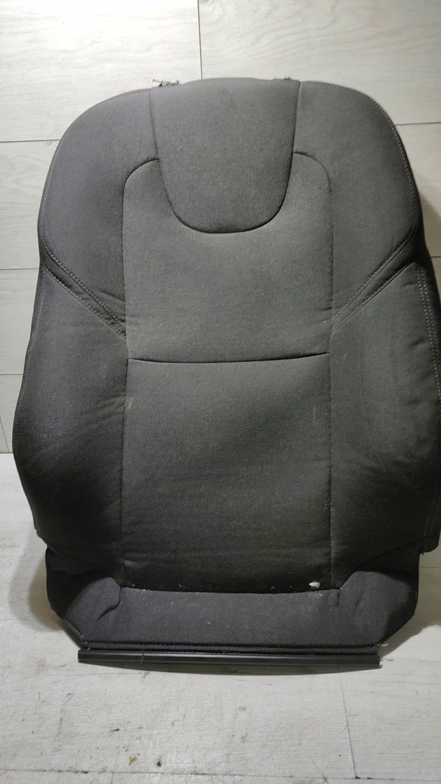 Volvo V40 2018 front side left seat oparcie
