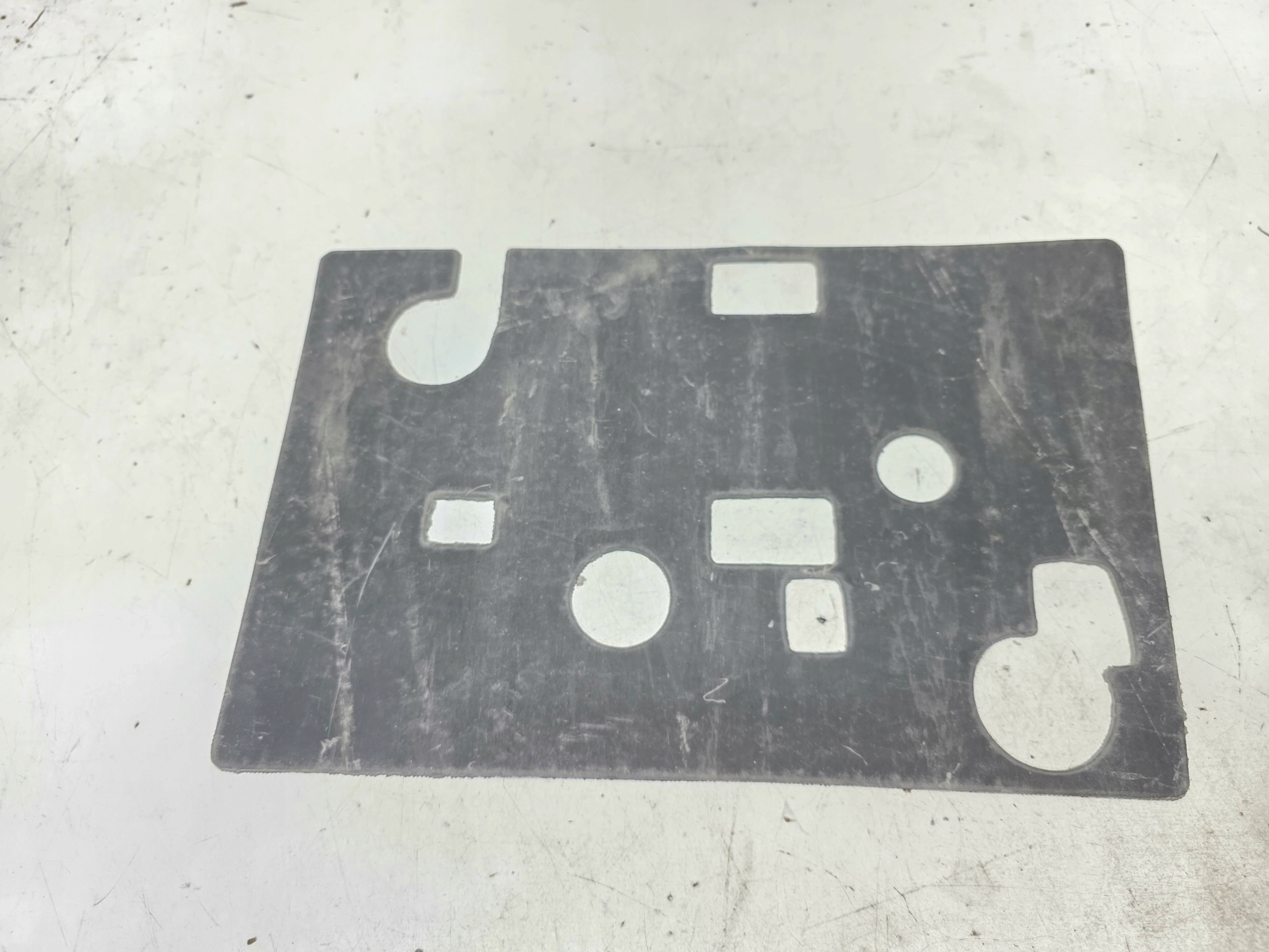 MATA Insonorisation Sol Droite Avant AUDI Q7 4M 4M0864602A