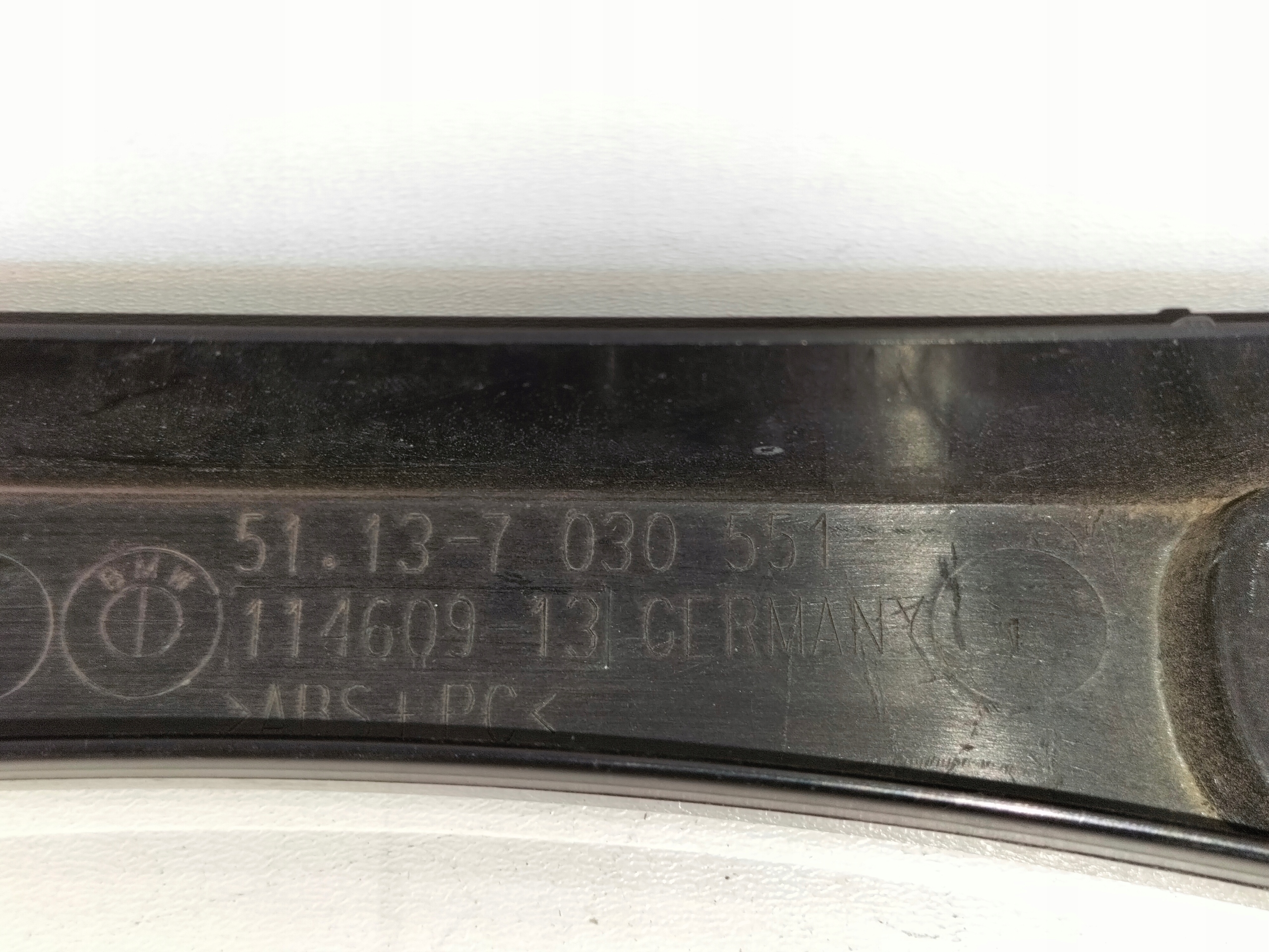 moulding below lampe reflektor front left BMW 3 E46 LIFT 01