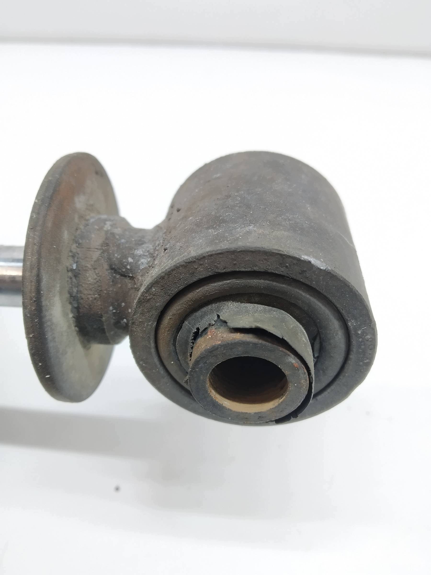 shock absorber silent block cabs front 1931023 DAF XF 106 Euro 6 440