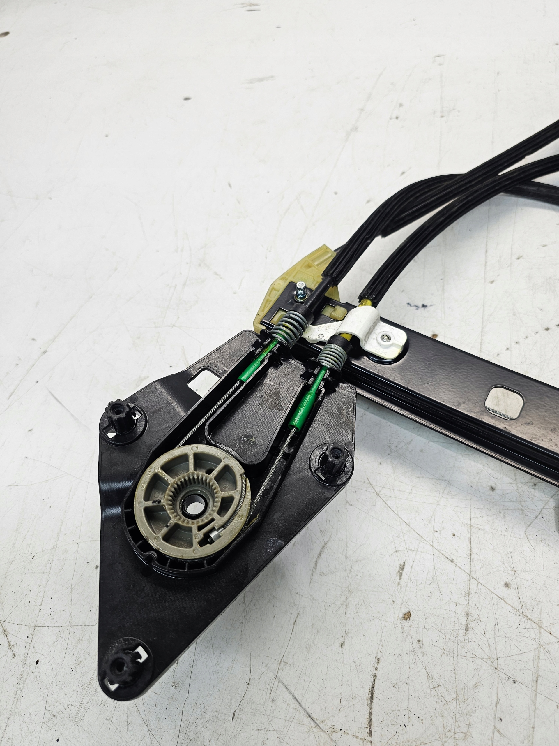 mechanism windows right front AUDI A1 8X 3-door 8X3837462A