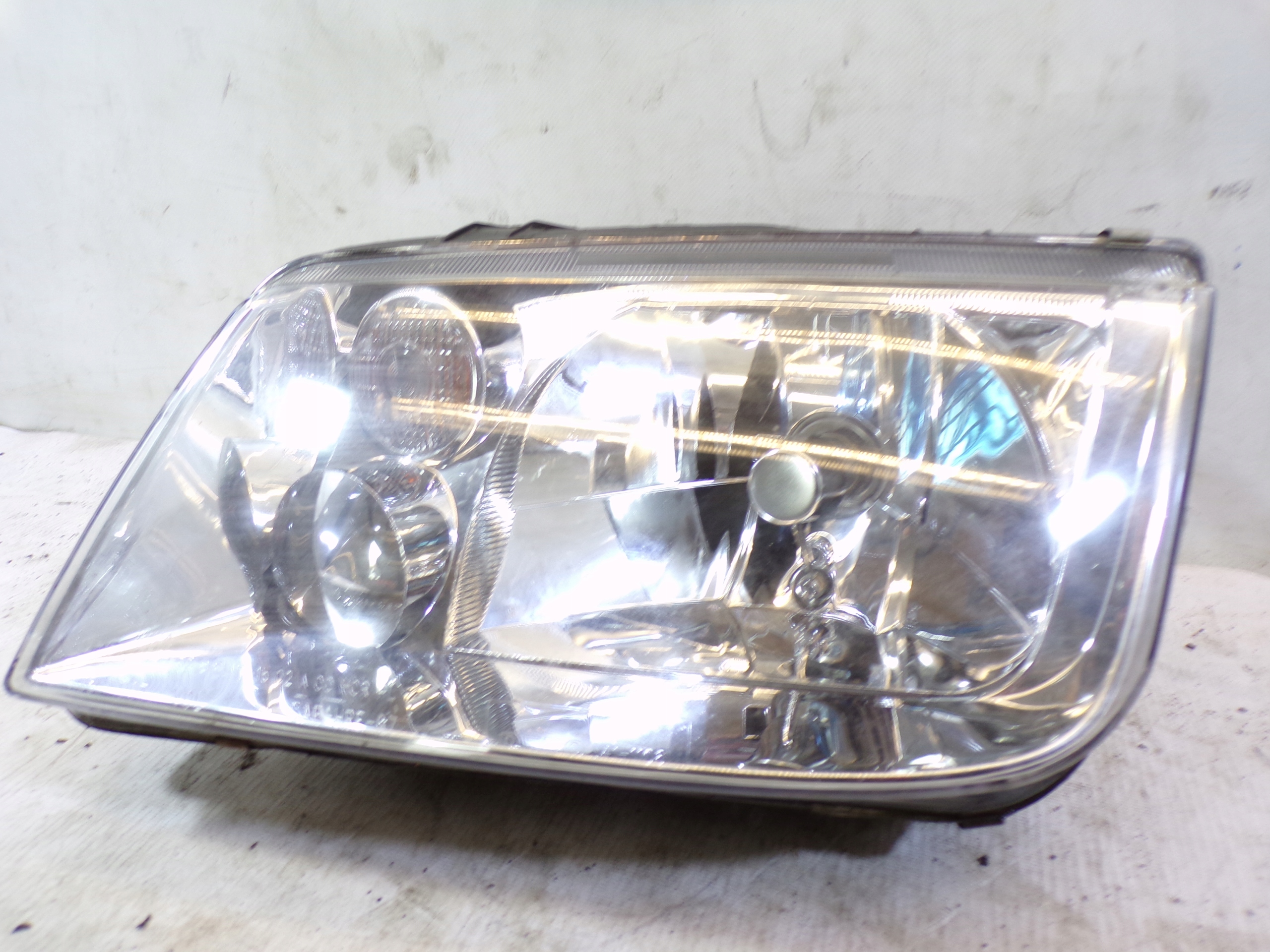 light front front left VOLKSWAGEN BORA (K)