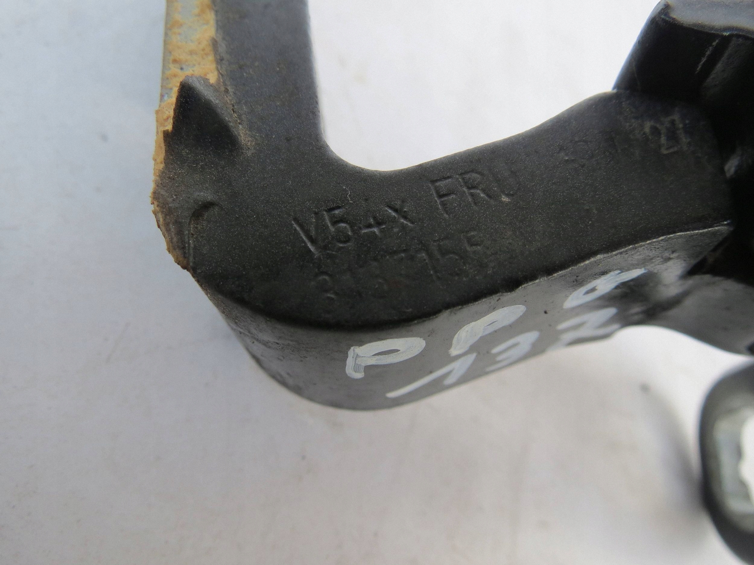 hinge door right front GORA/ DOL VOLVO V90 A045572 31371555