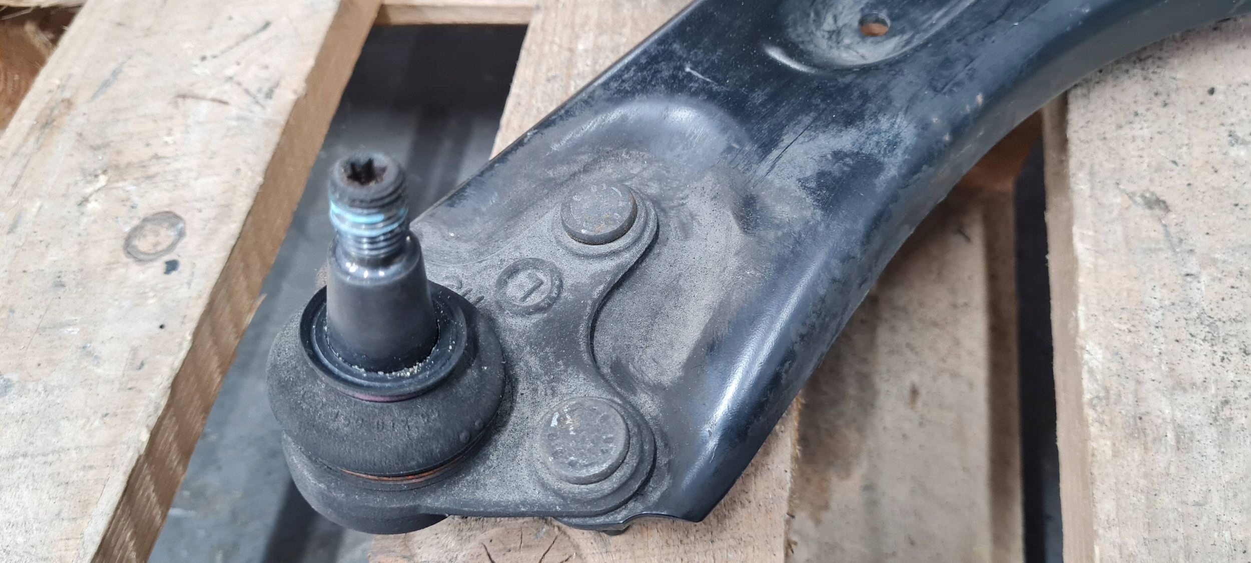 Q3 83A arm lower left front front 2.0 TFSI 3Q0407151S