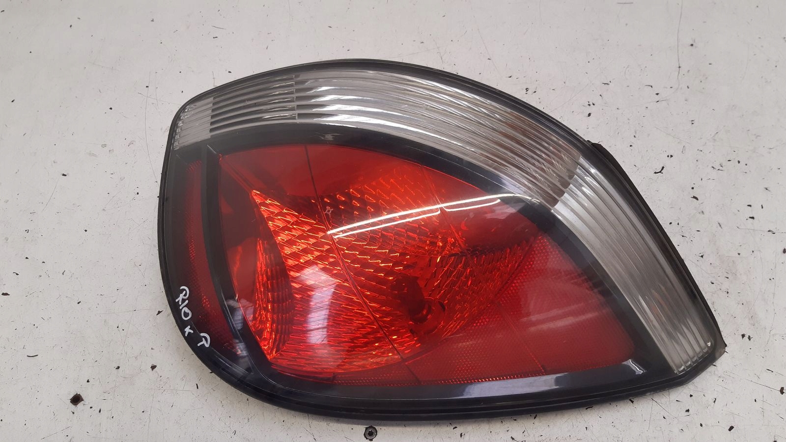light rear part rear right w fender Kia Rio II 1,4