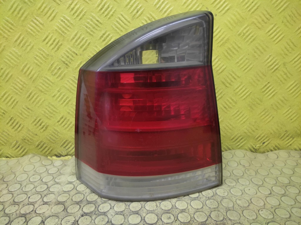 OPEL VECTRA C light left rear part 13157646