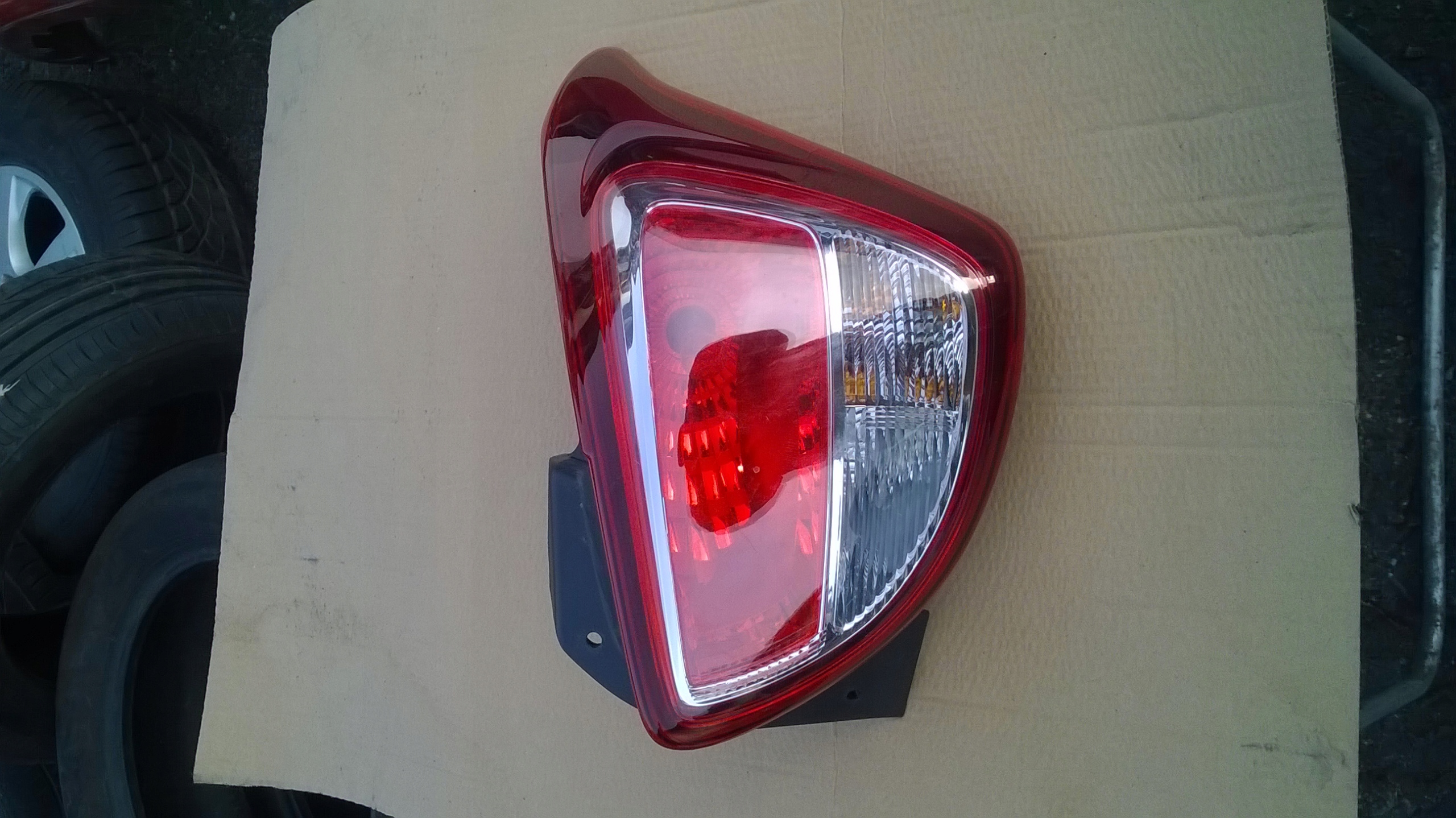 Hyundai IX20 lampa tylna prawa w błotnik 92401-1K0