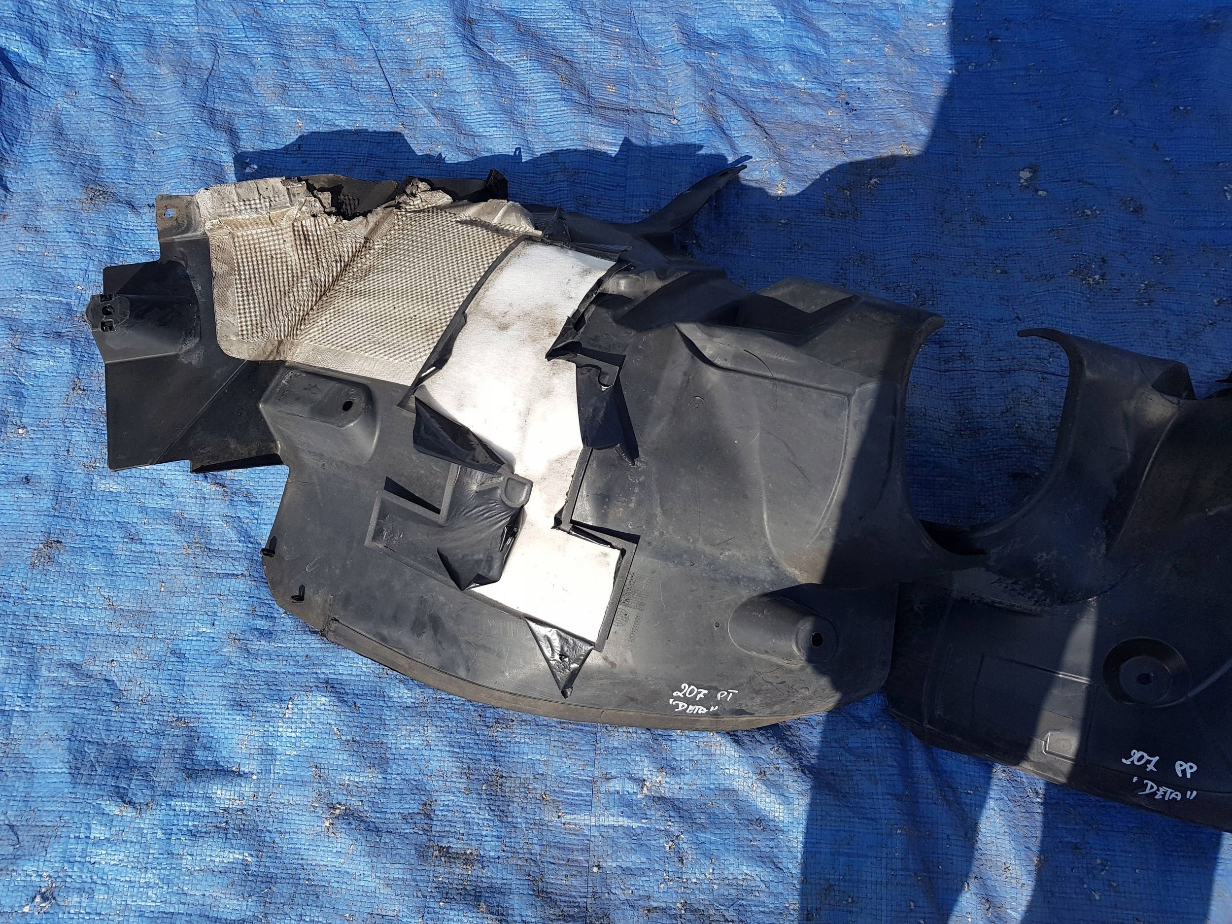 mudguard front front right Mercedes E C207 W207 A2076901430 A2076901730
