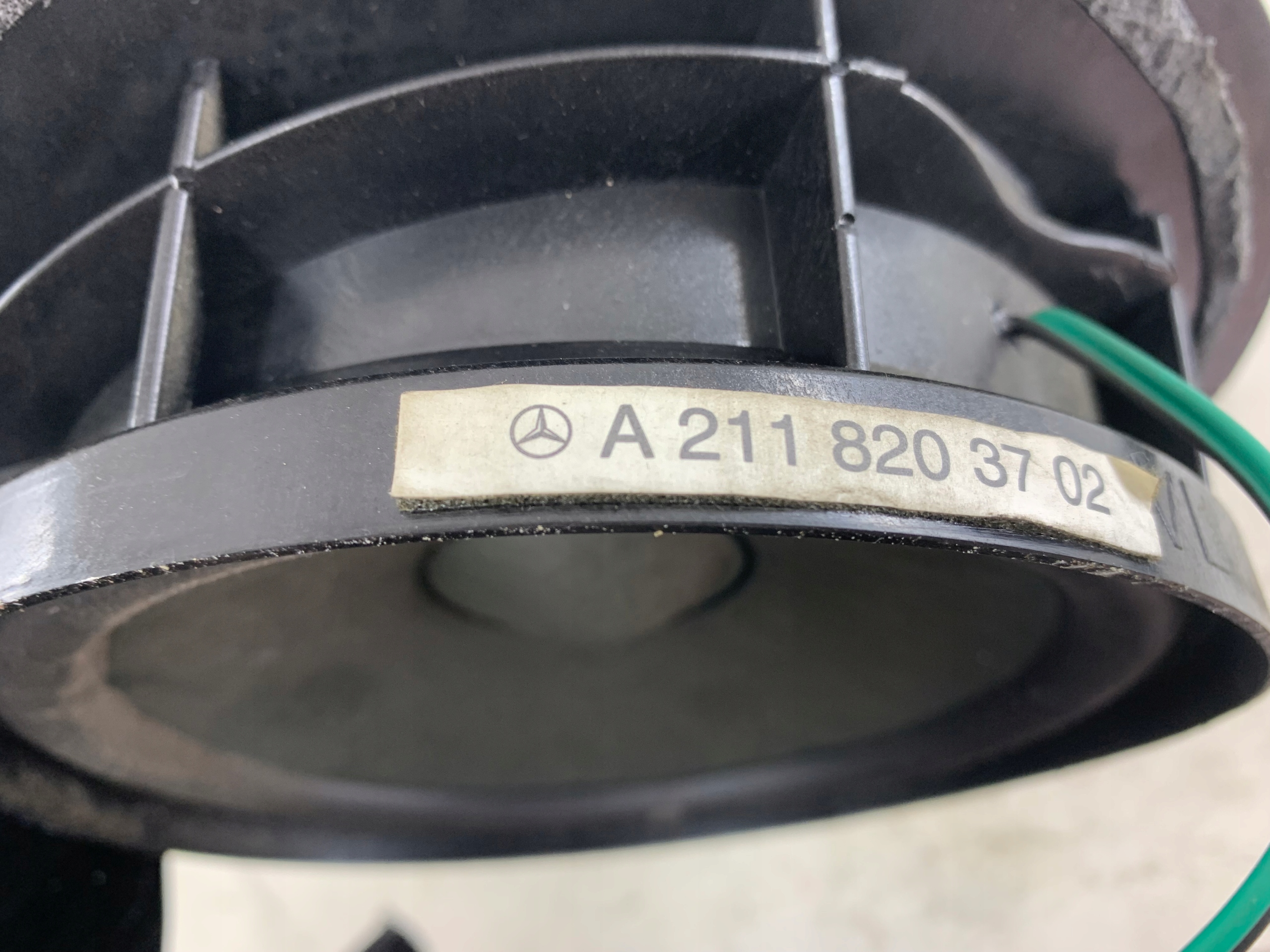 MERCEDES W211 speaker door front A2118203702