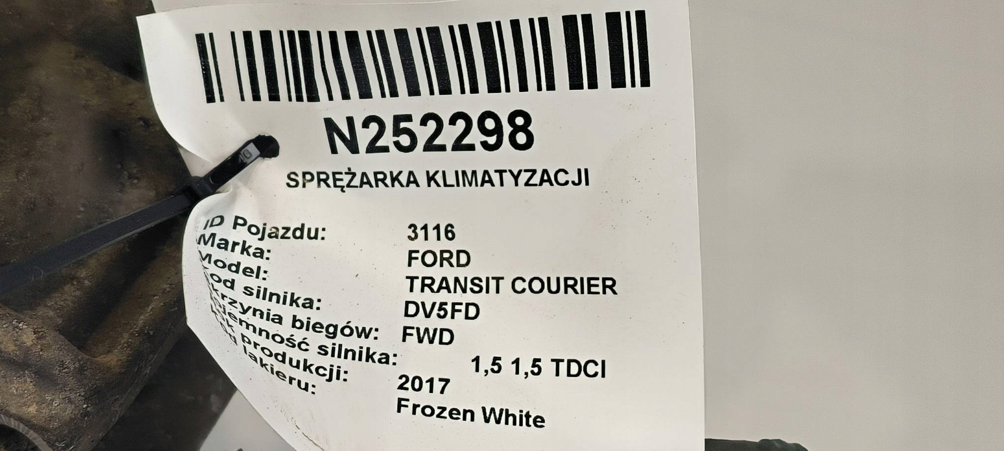 compressor of the air conditioning E3B1-19D629-AA FORD TRANSIT COURIER