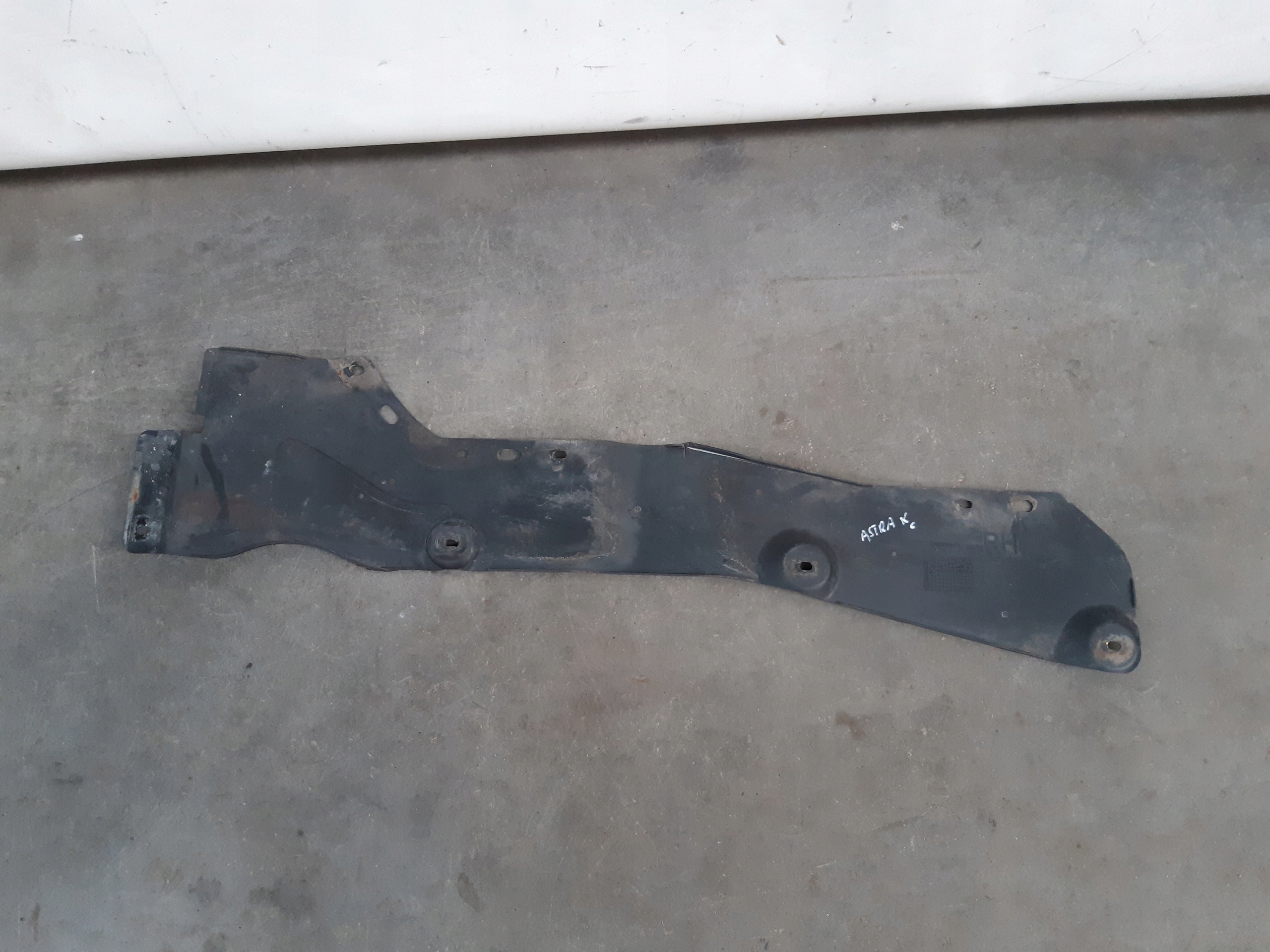 cover below engine right 39026362 Opel Astra K