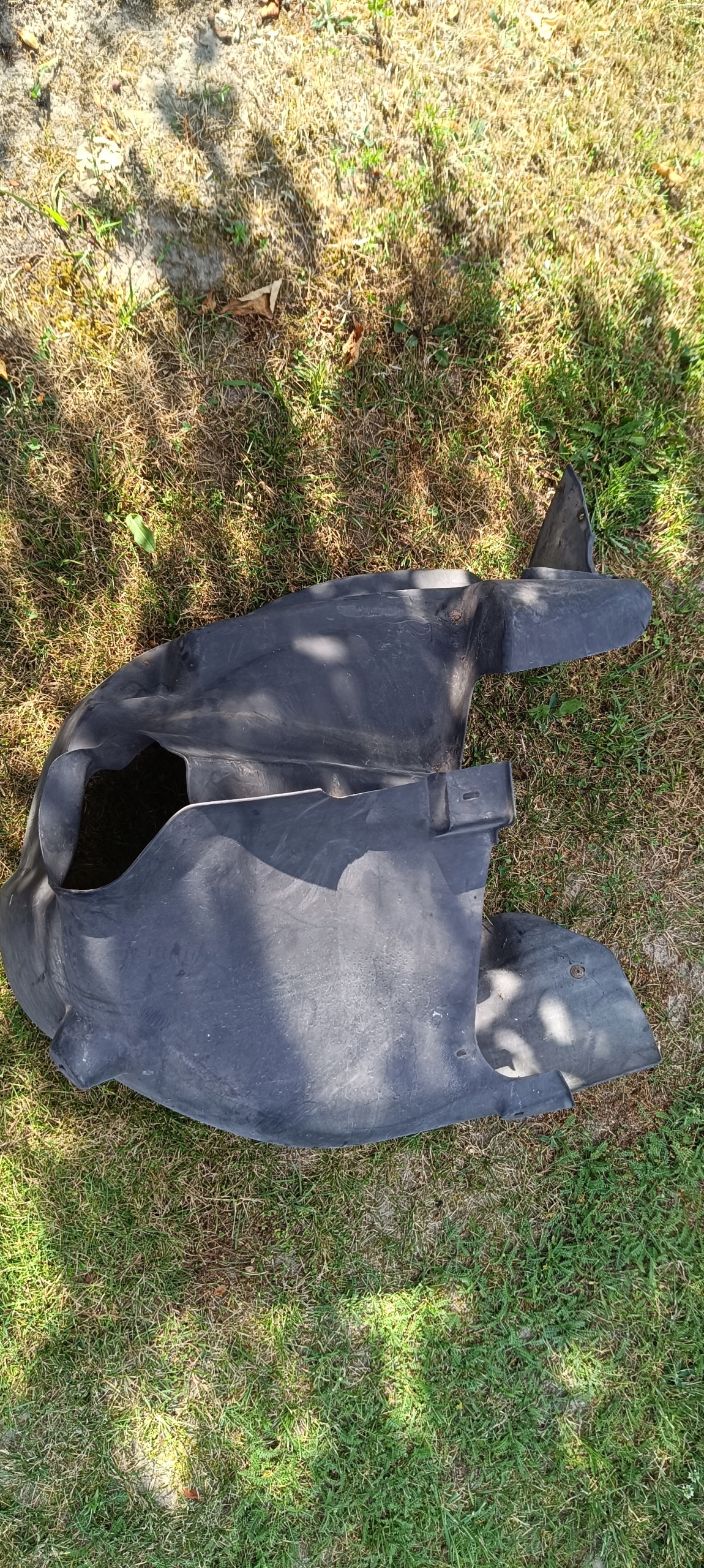VOLKSWAGEN NEW BEETLE mudguard rear part rear. right 1C0810972E