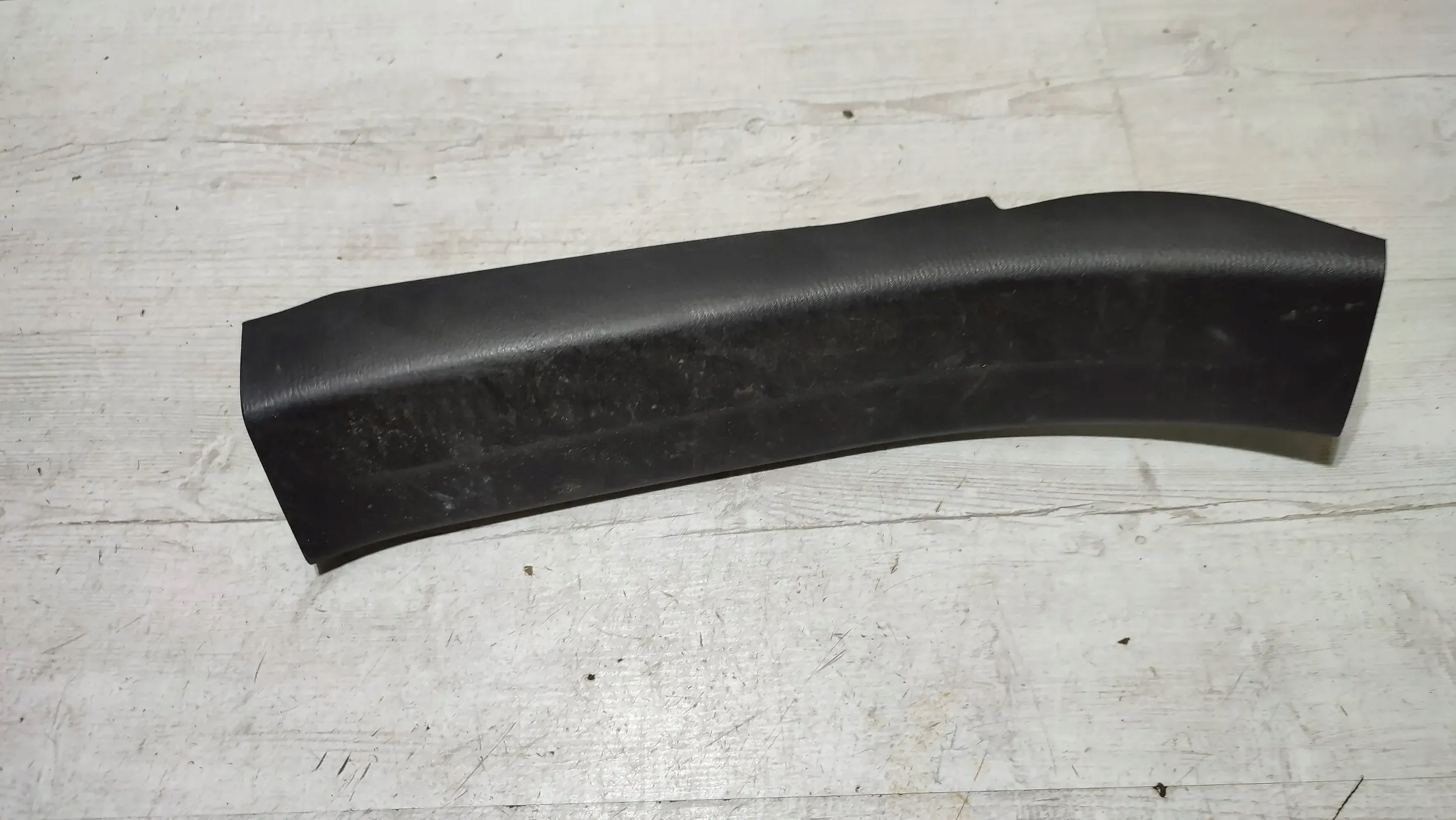 Mazda 3 III BM 17r left side Listway threshold cap