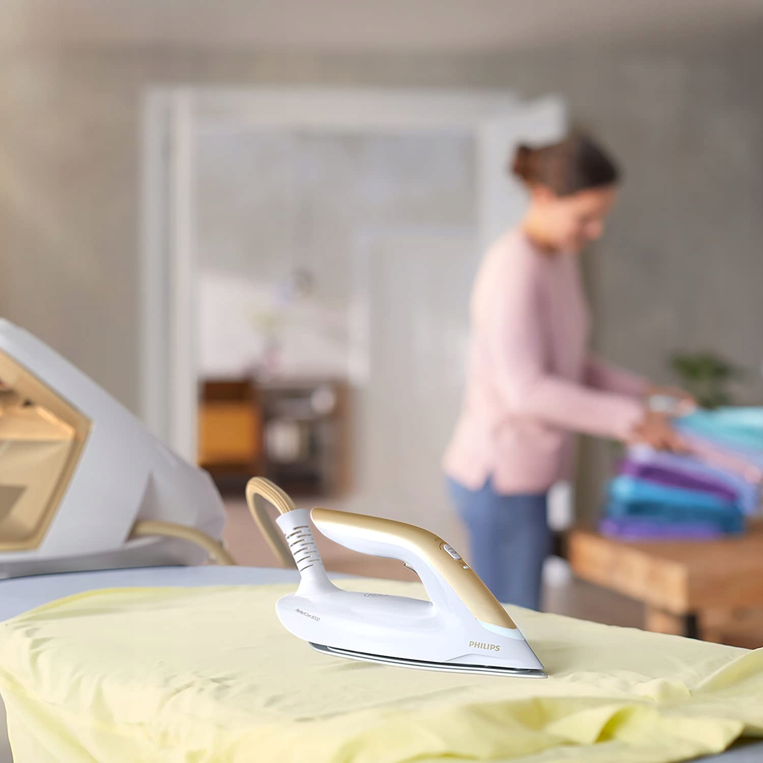 GENERATOR PARY STACJA PAROWA PHILIPS PerfectCare 2700W SteamGlide Elite Długość przewodu sieciowego 1.81 m