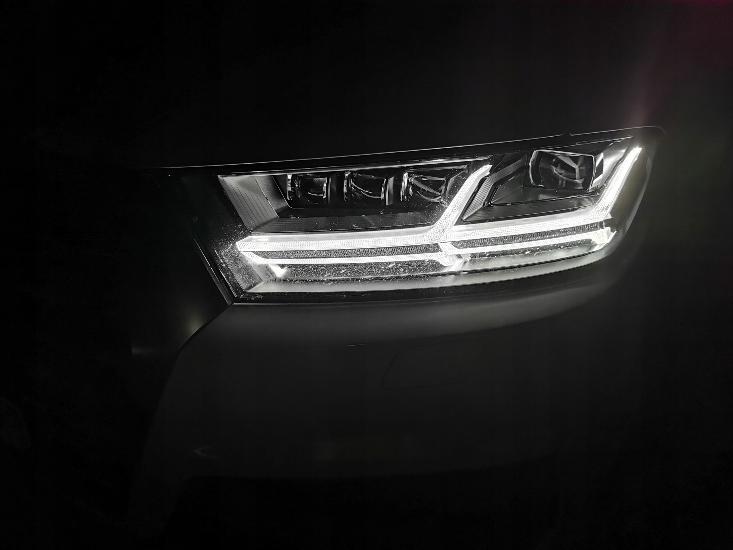 AUDI Q7 4M LAMPA LAMPY MATRIX BEAM montaż Strona zabudowy lewe + prawe