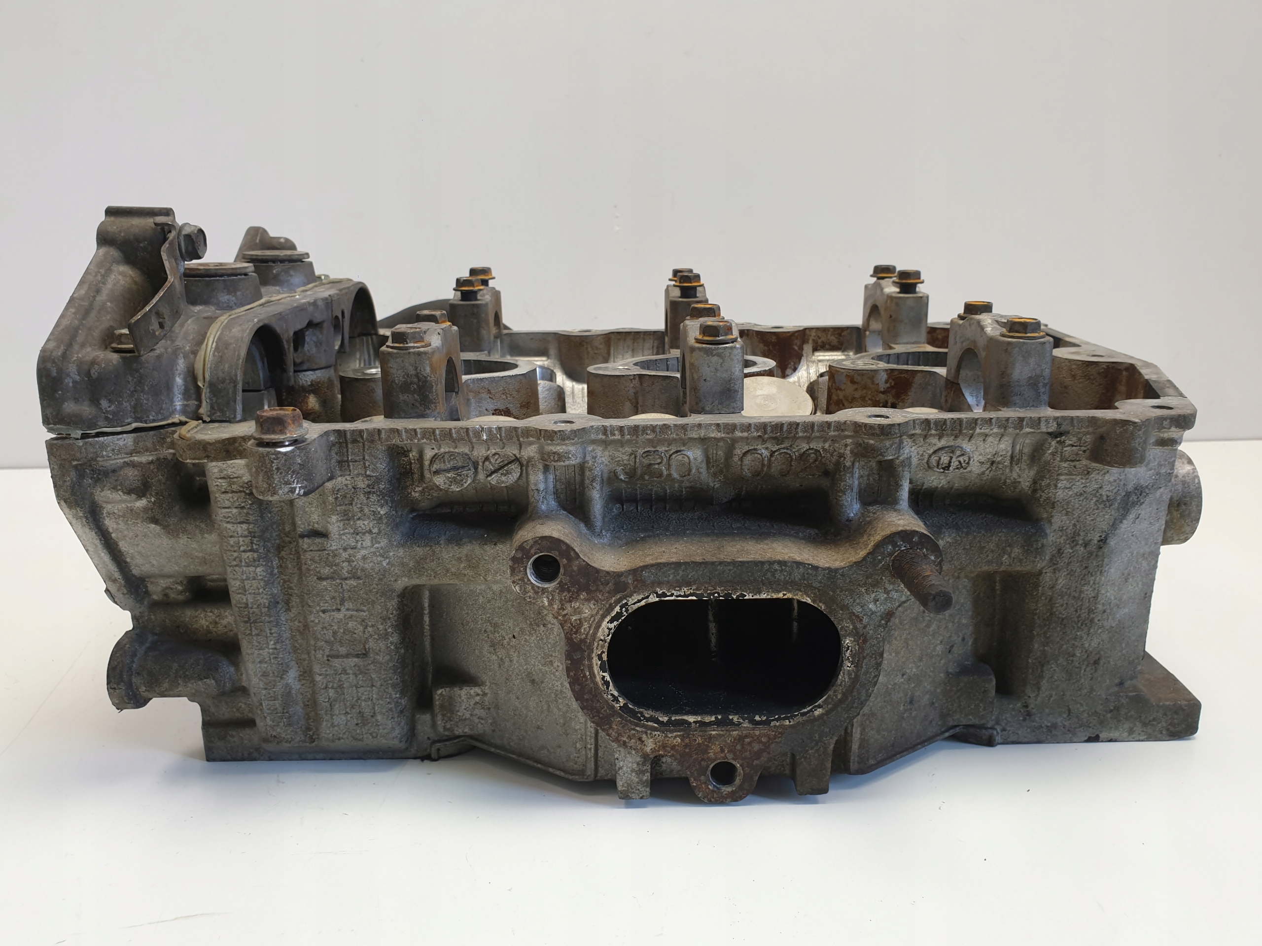 Subaru Outback III 3.0 H6 GŁOWICA CYLINDRÓW Typ silnika Benzyna