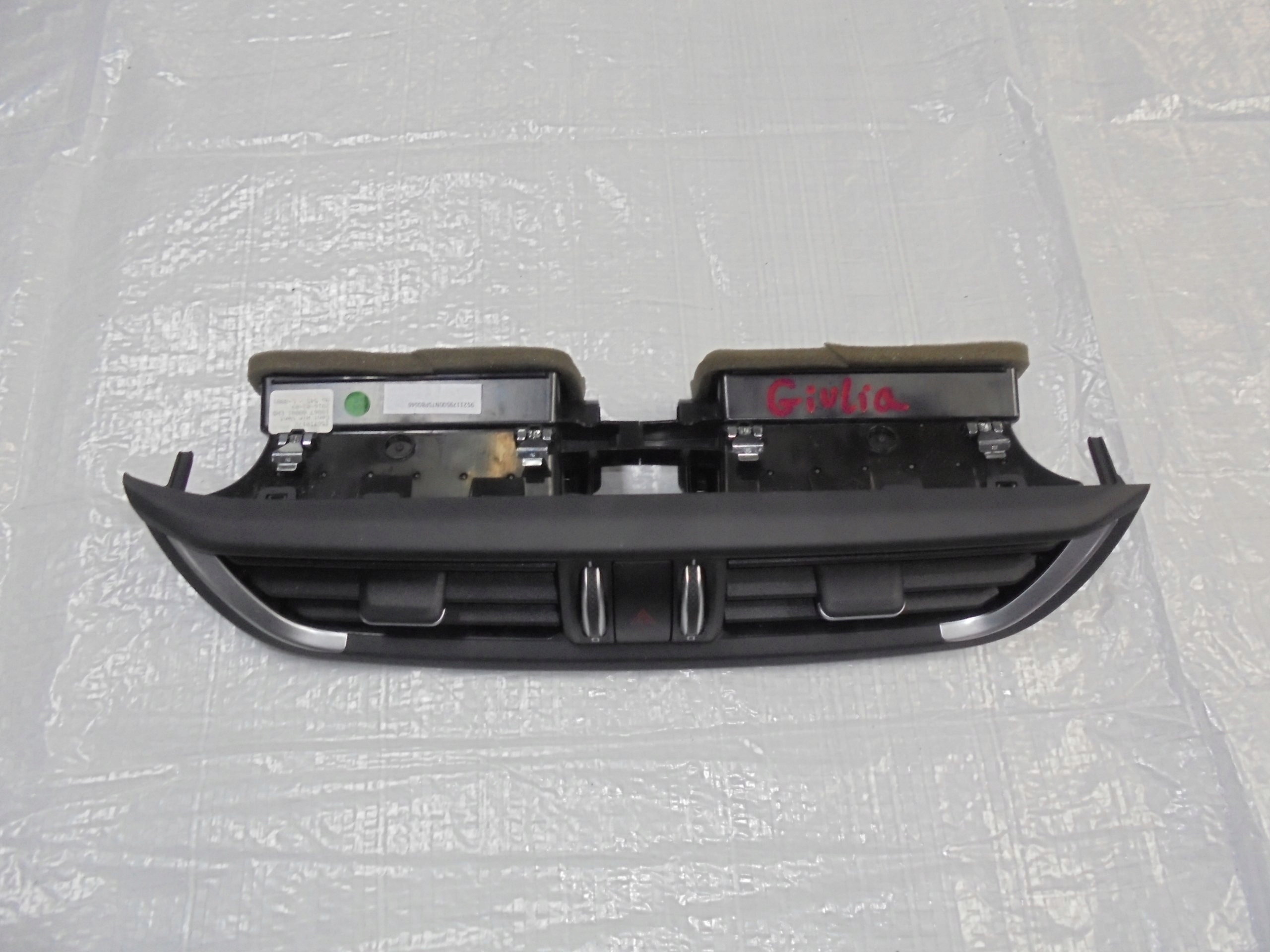 ВЕНТИЛЯЦИОННАЯ РЕШЕТКА ALFA ROMEO GIULIA