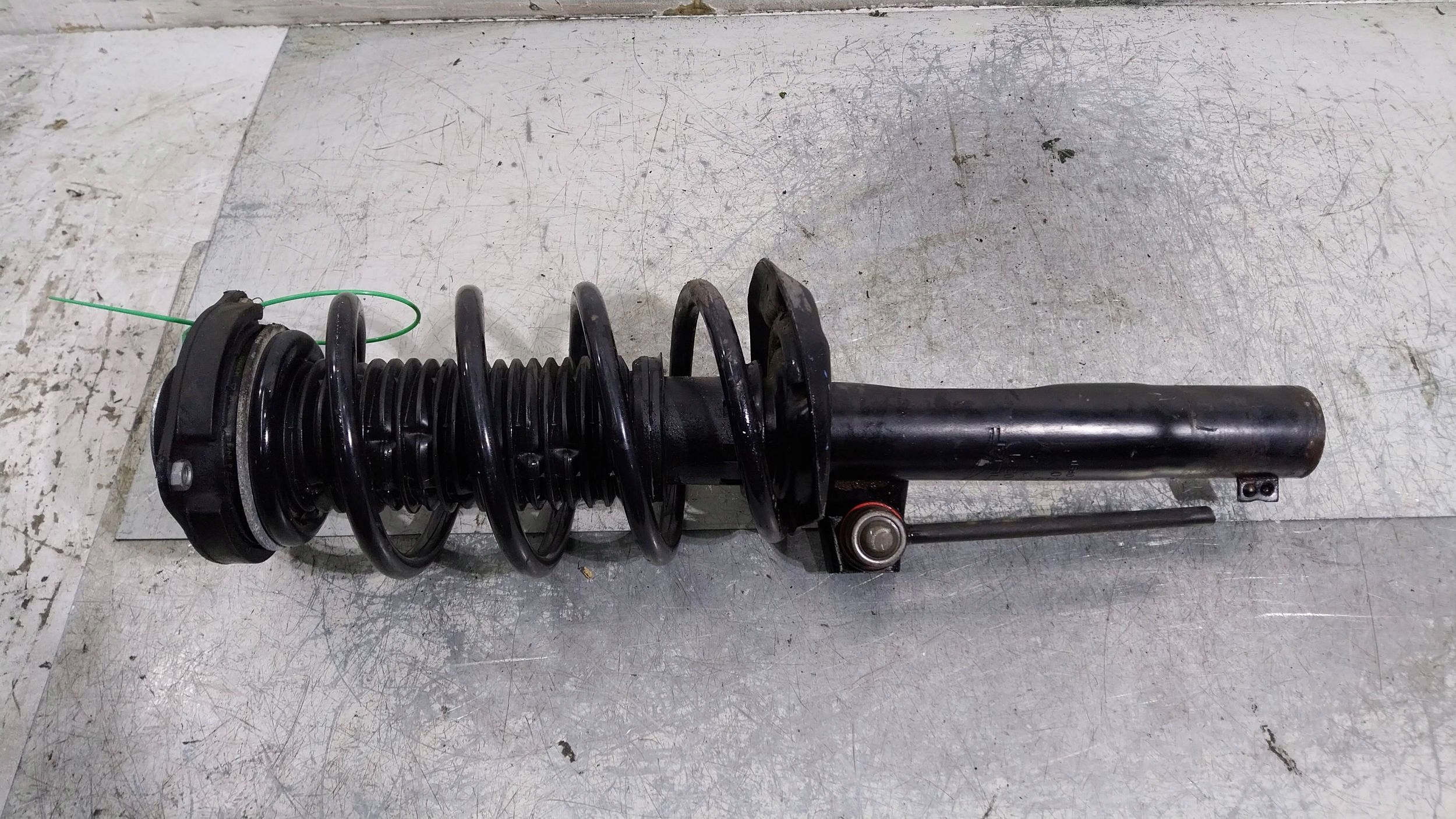 shock absorber left right front 1K0413031BH LEON II A3 GOLF V VI OCTAVIA II