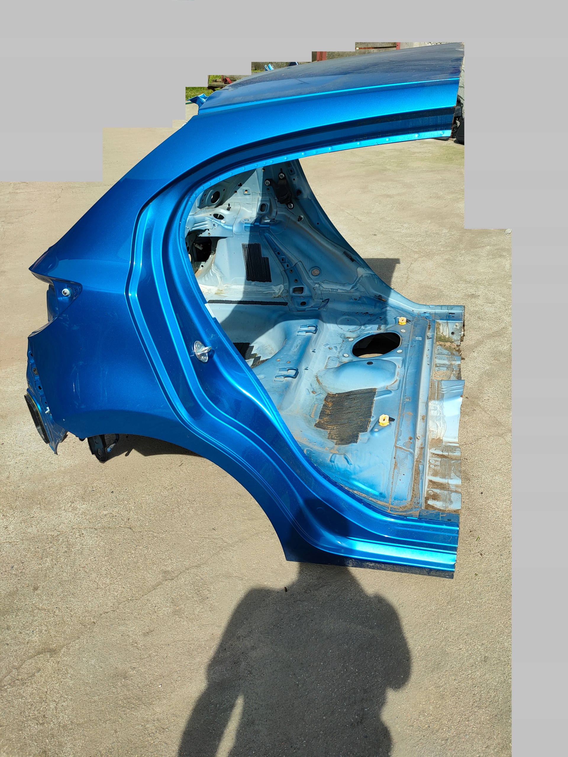 MAZDA 2 DJ 14- III ЧЕТВЕРТЬ КРЫЛО ЗАДНЯЯ ЗАД. ПРАВА ЦВЕТ4j