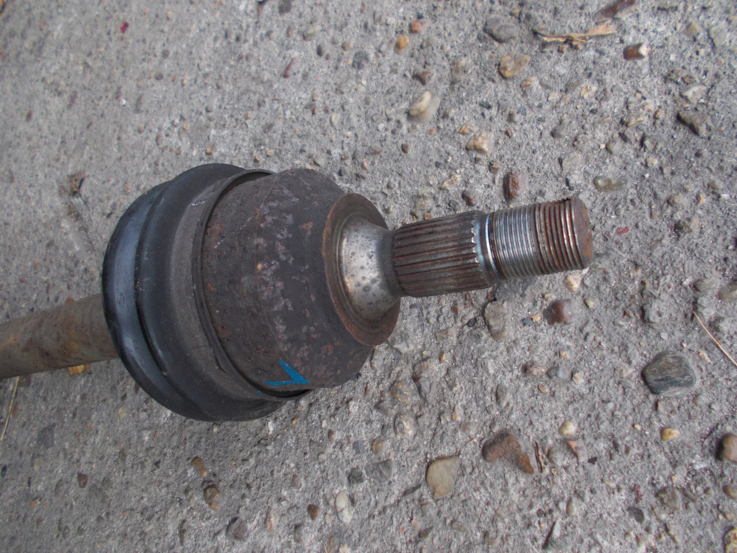 CITROEN C4 1.6 B 08R semi-axis left