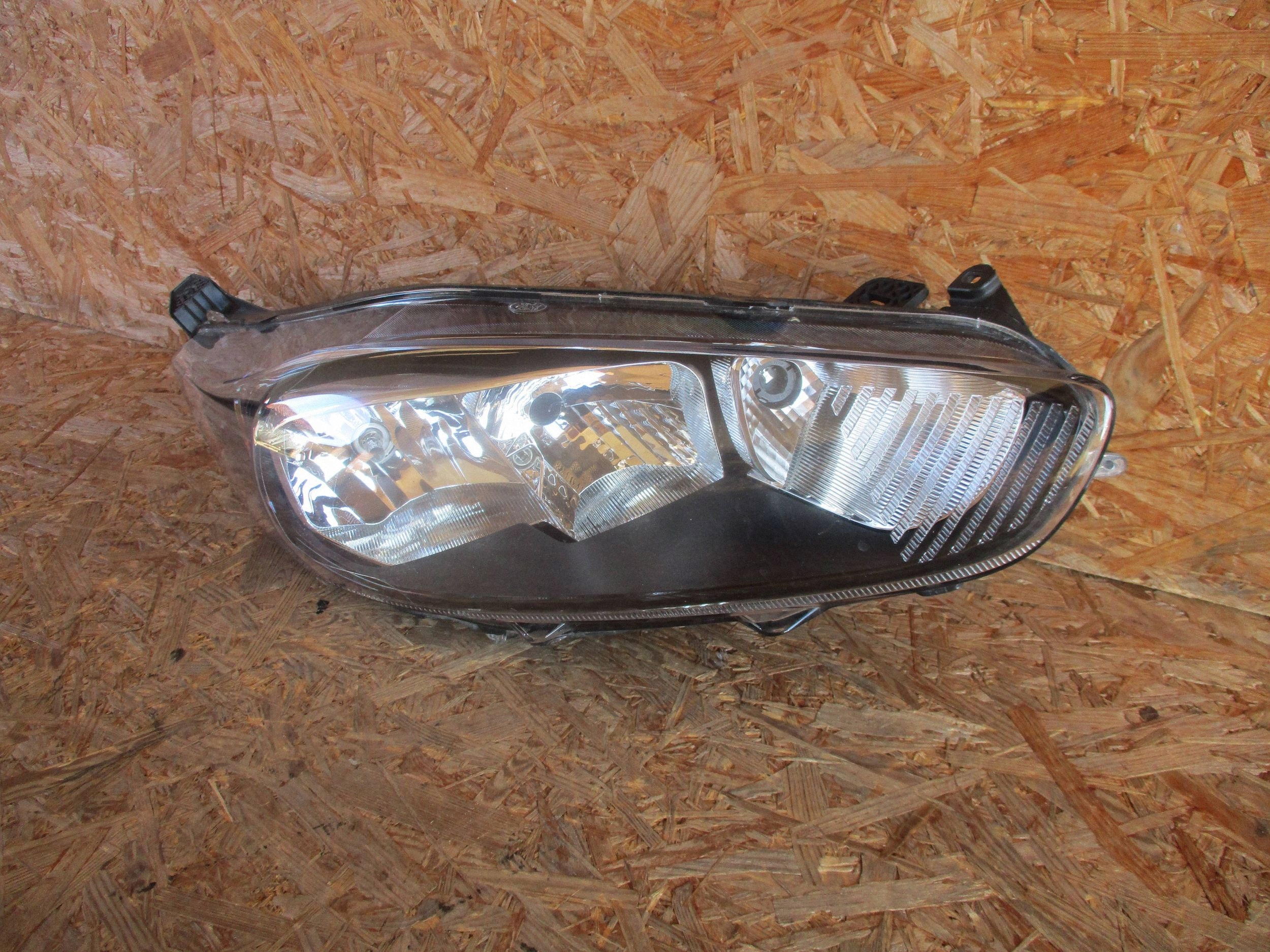 light front front right FORD FIESTA MK7 LIFT