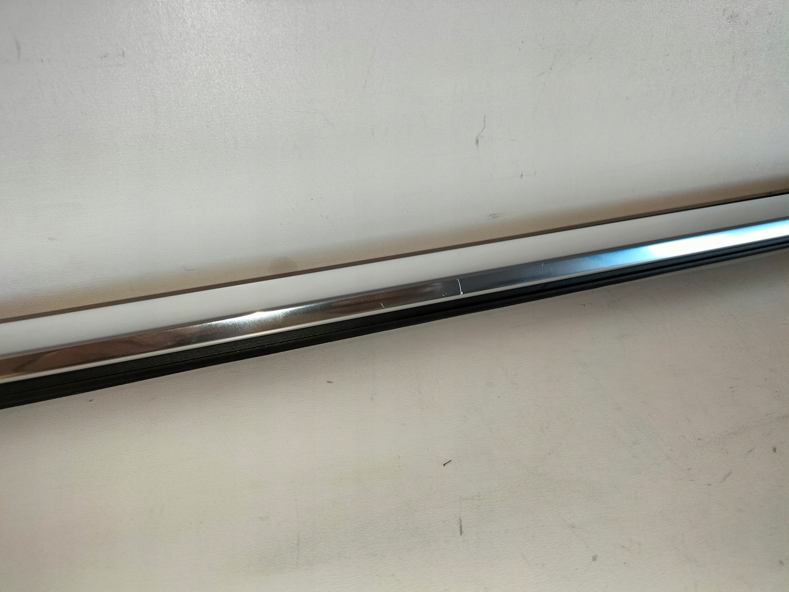 moulding dust door front left SKODA SUPERB III 15