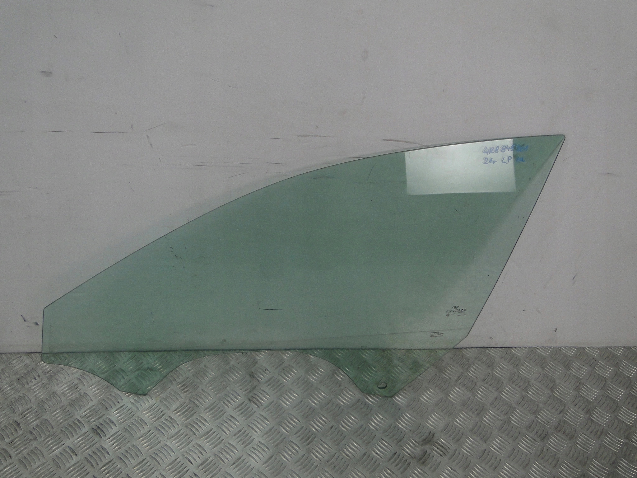 Скло дверей AUDI A7 4K8 4K8845201 4K8845202