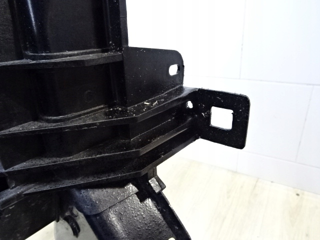PAS PRZEDNI WZMOCNIENIE JEEP RENEGADE 51961630 Strona zabudowy przód