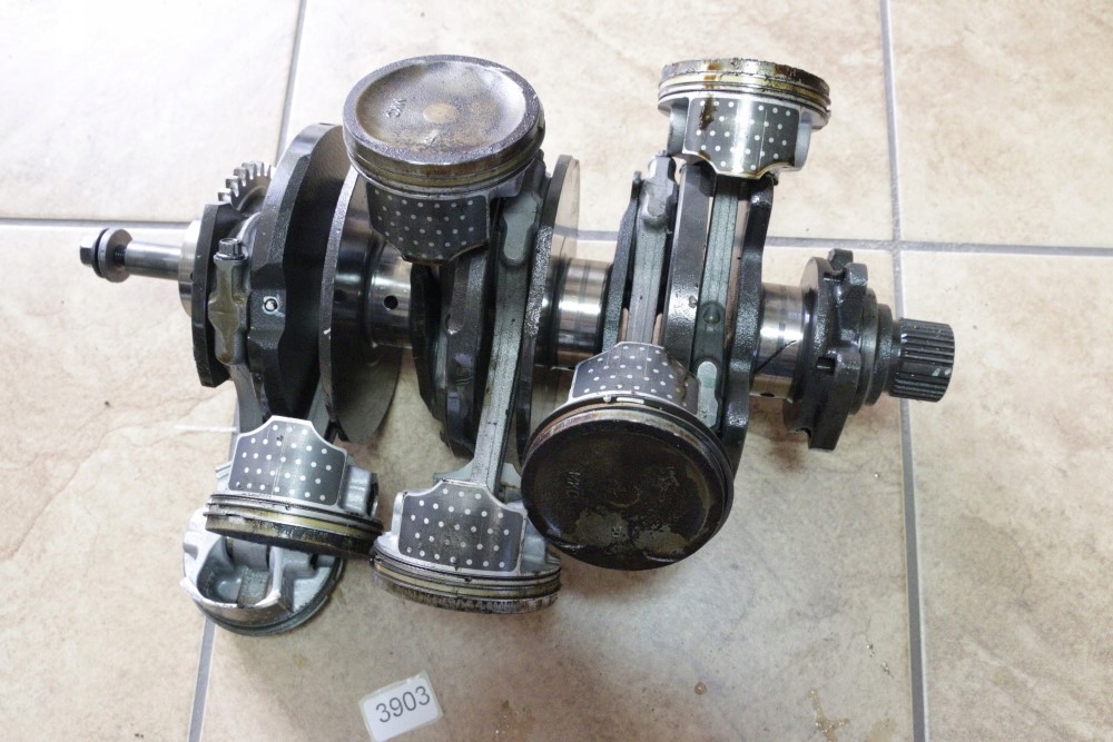 1 - Honda Goldwing 2018 + коленчатый вал с поршнями