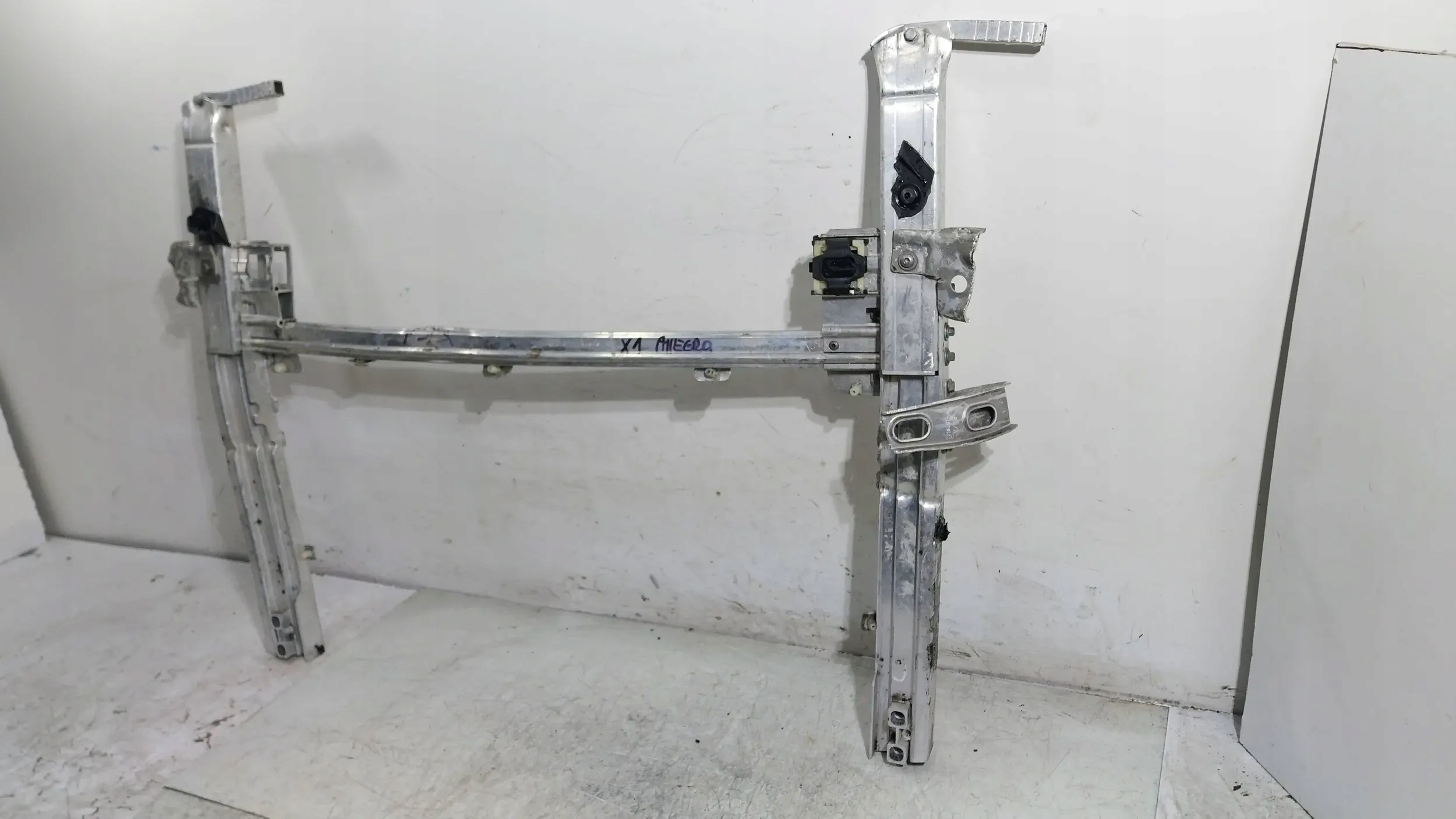 console sider lower strefy 7301603 BMW X1 F48 X2 F39